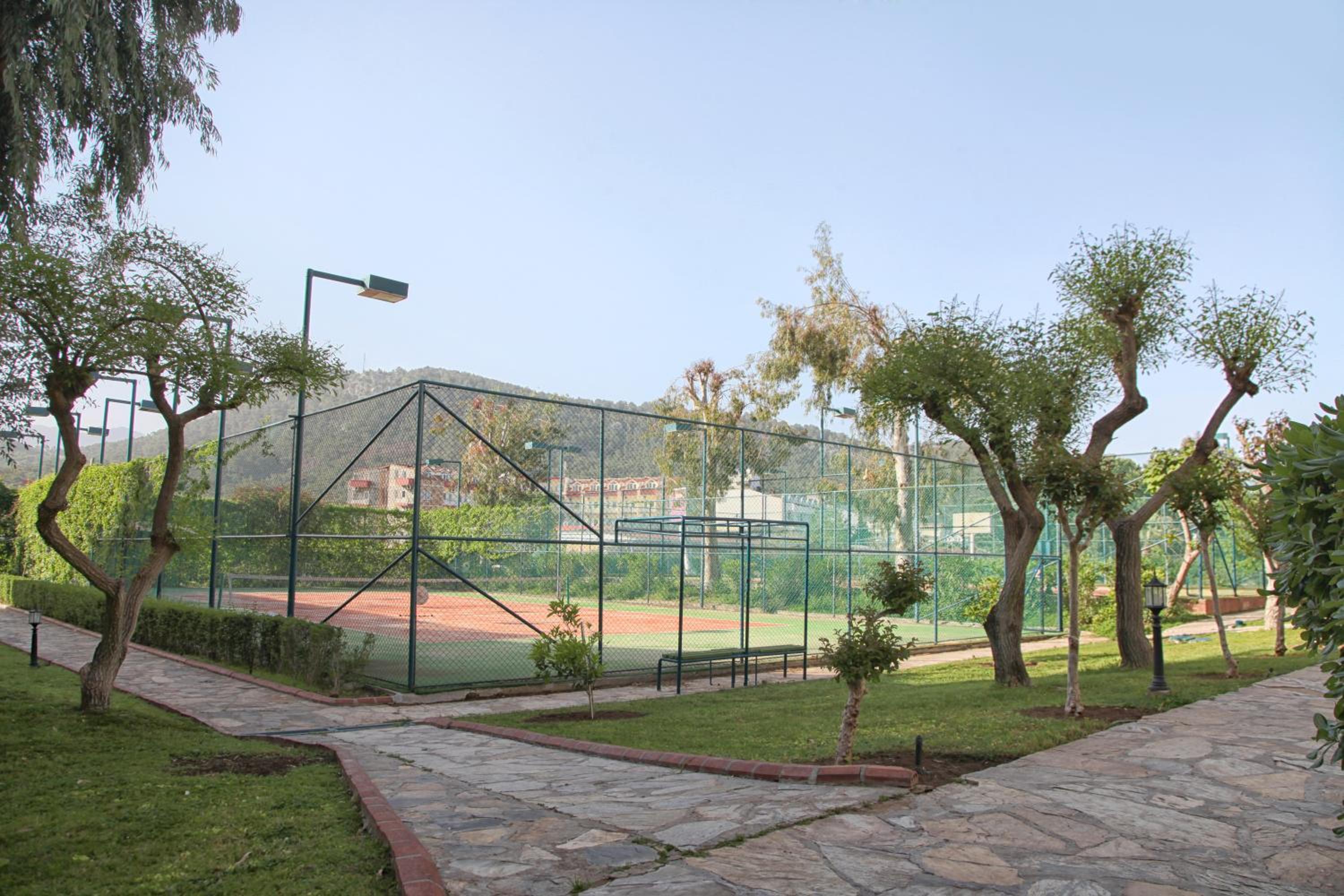 Queen's Park Le Jardin - Image 33