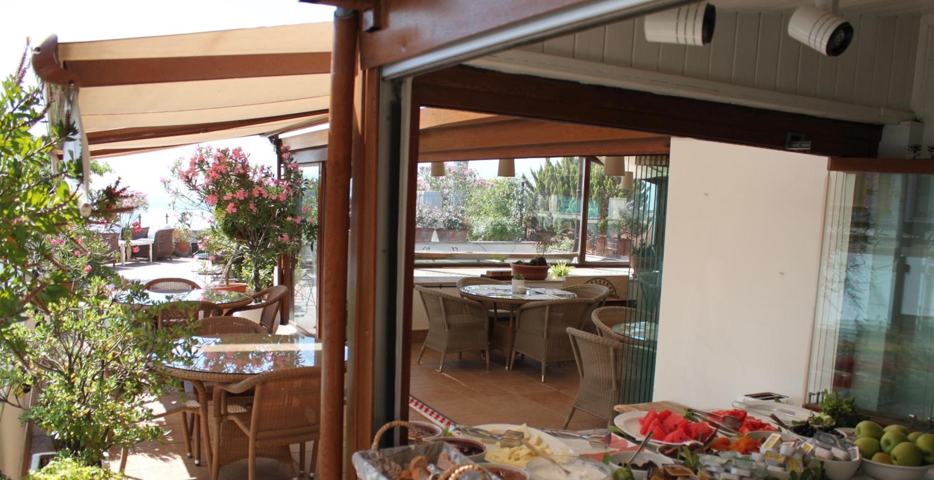 Sari Konak Otel - Image 14