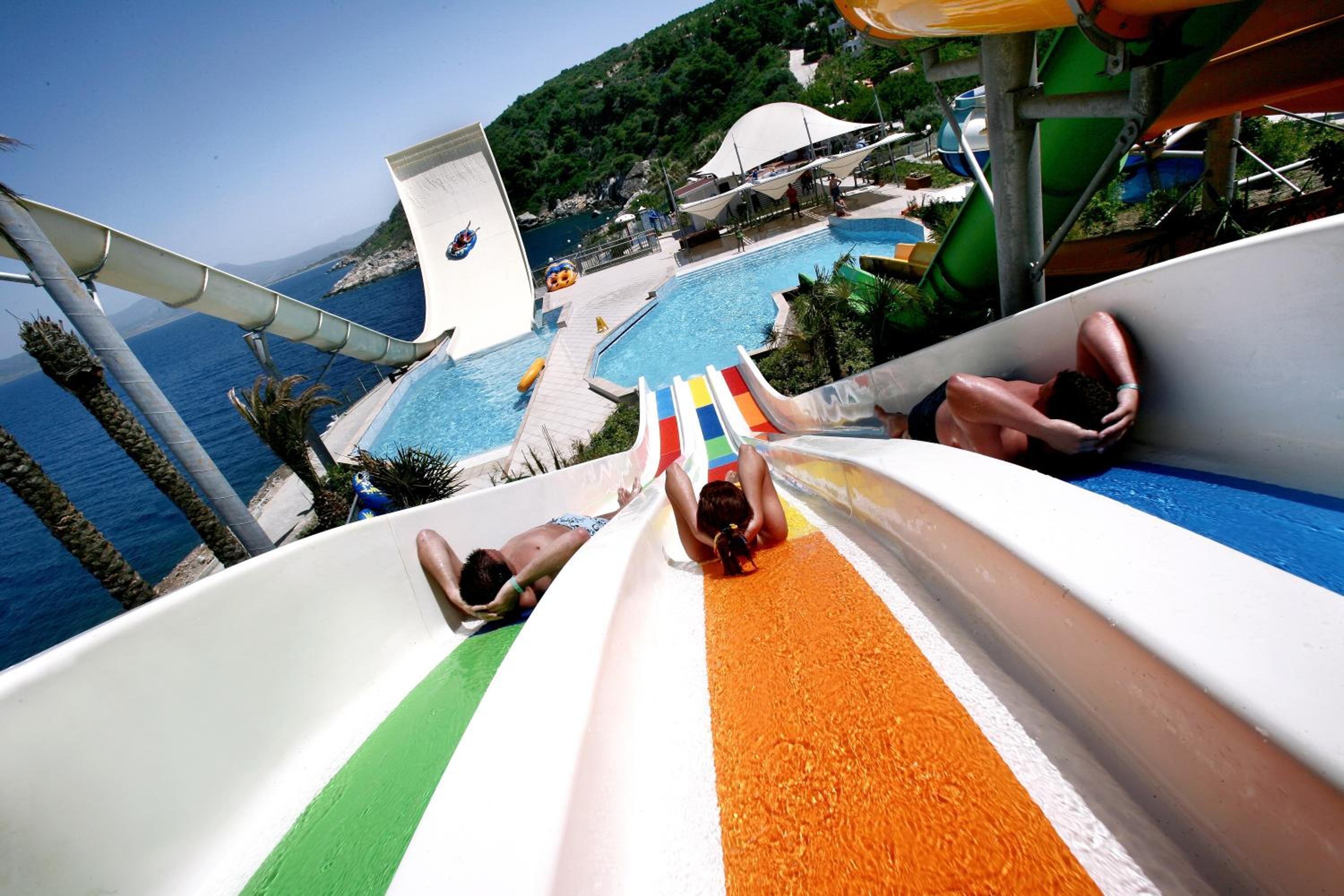 Pine Bay Holiday Resort - Image 9