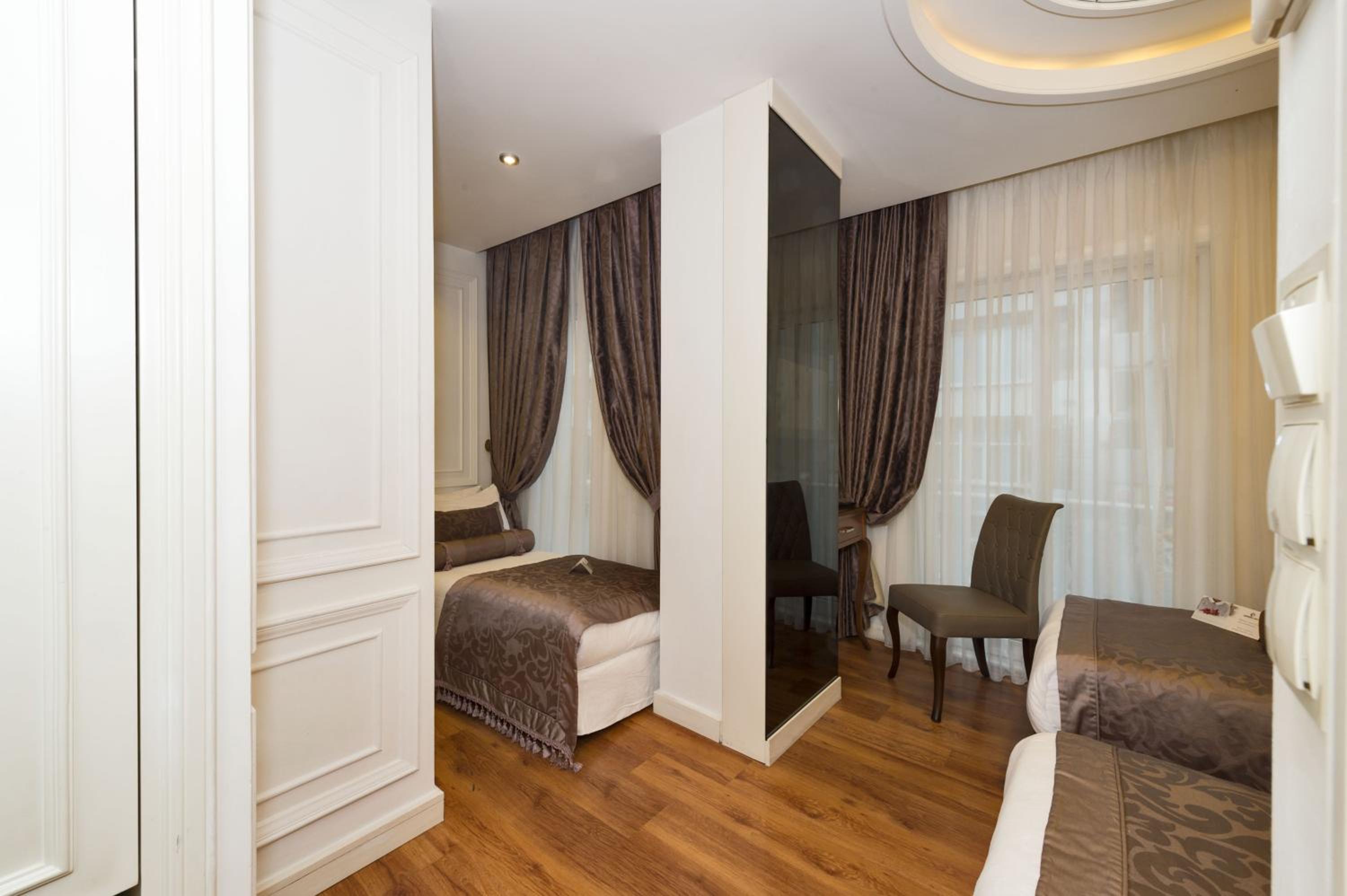 Darkmen Hotel 2 - Image 17