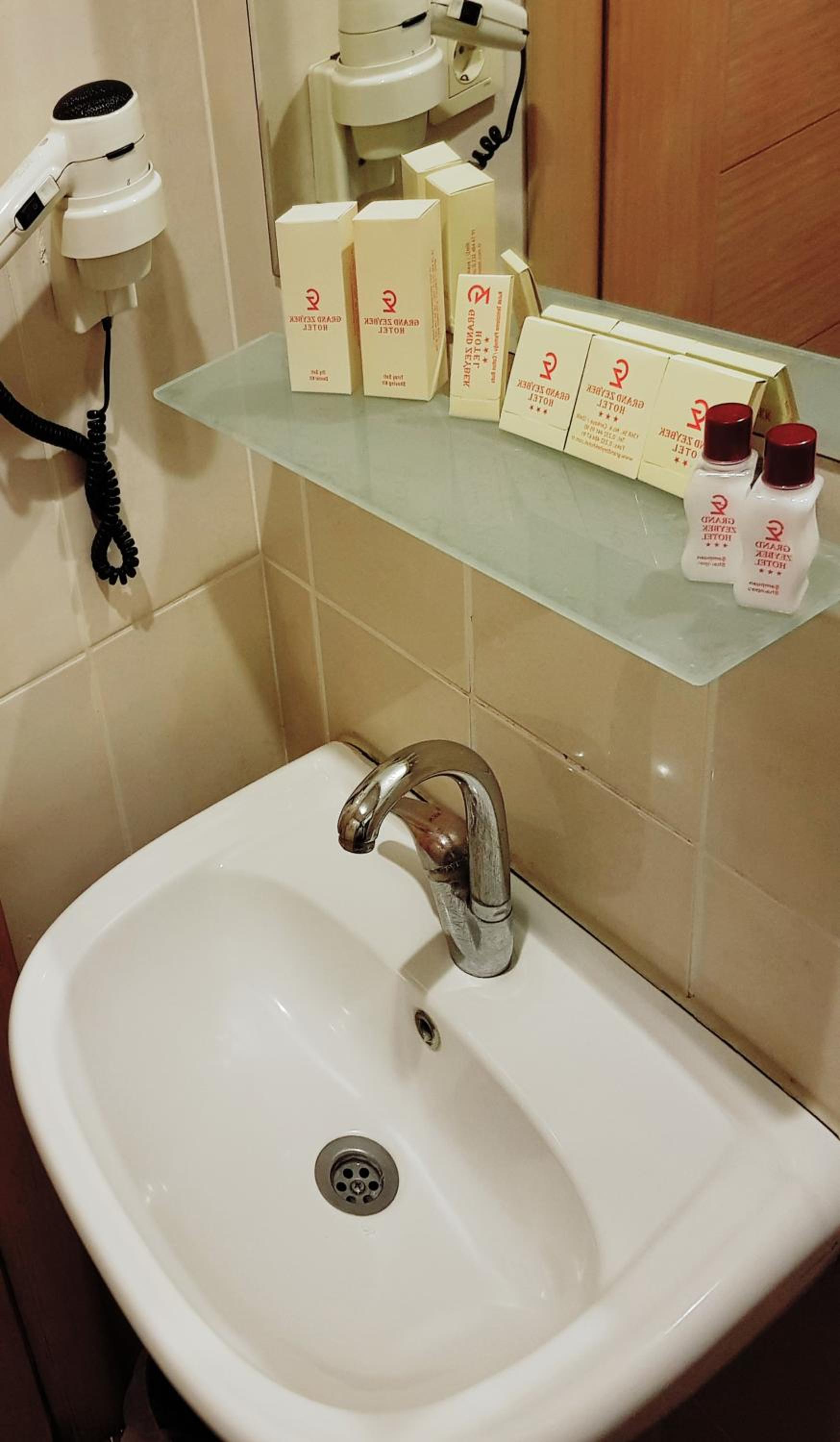 Grand Zeybek Hotel - Image 23