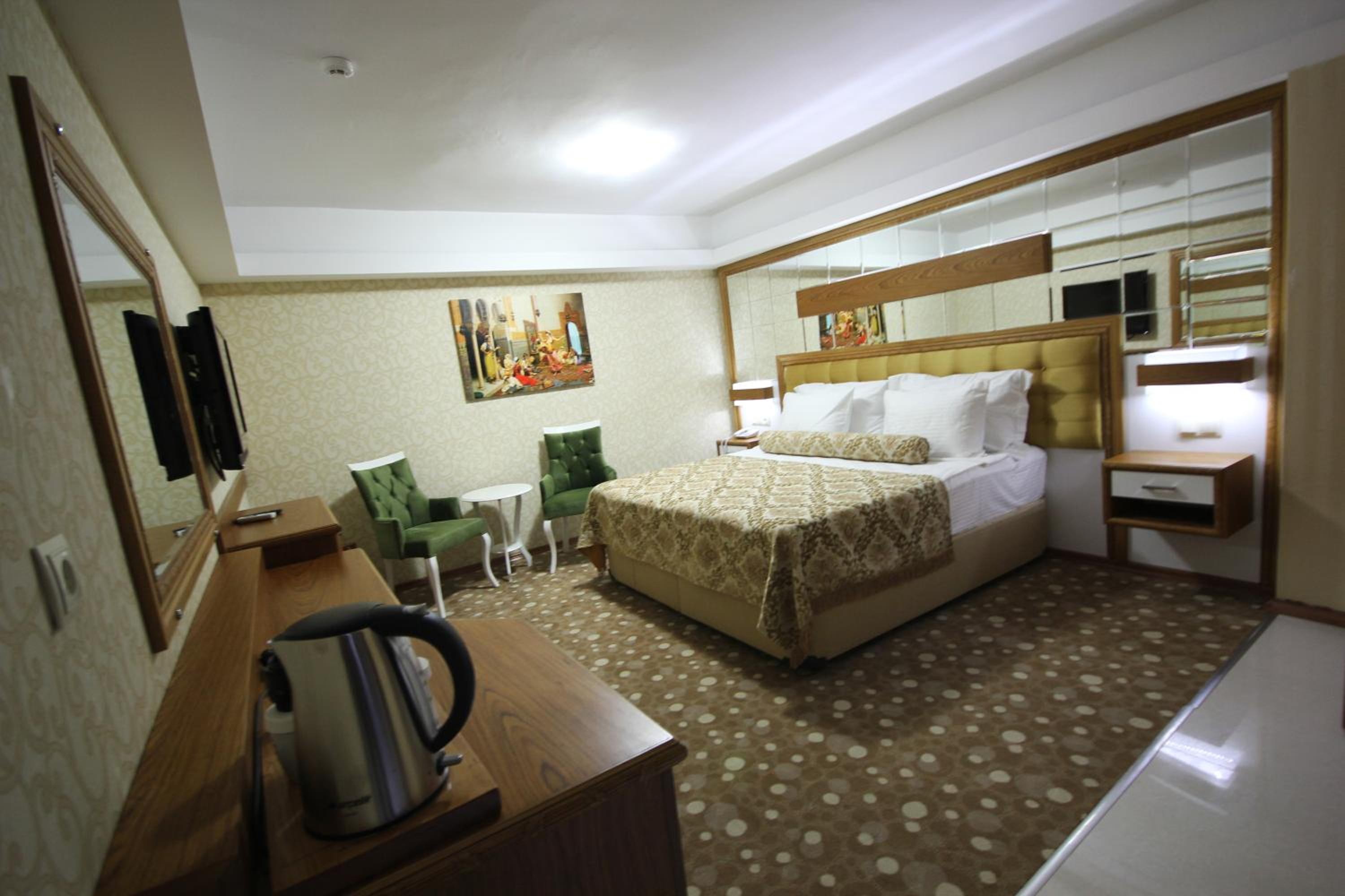 Grand Corner Boutique Hotel - Image 8
