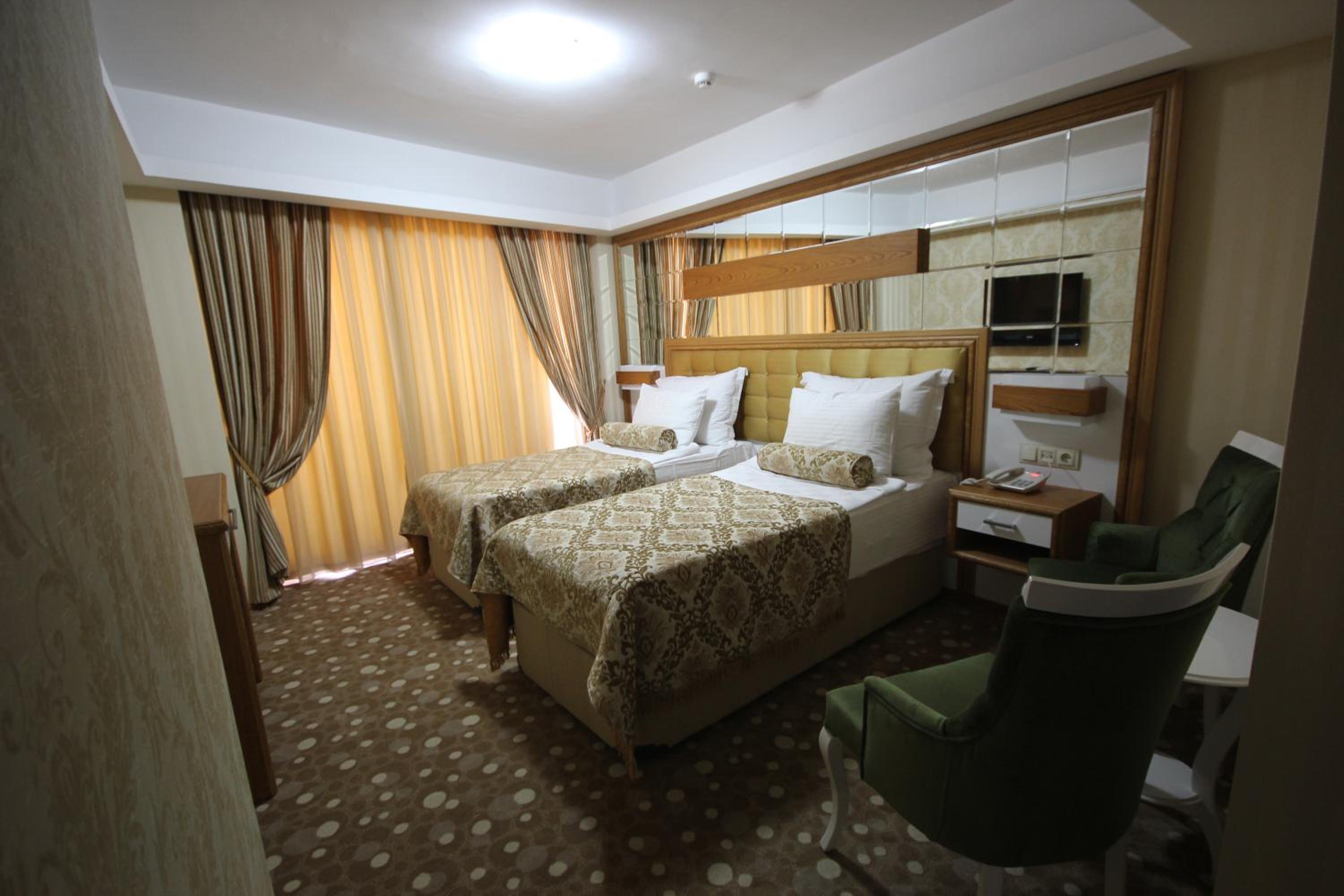 Grand Corner Boutique Hotel - Image 22