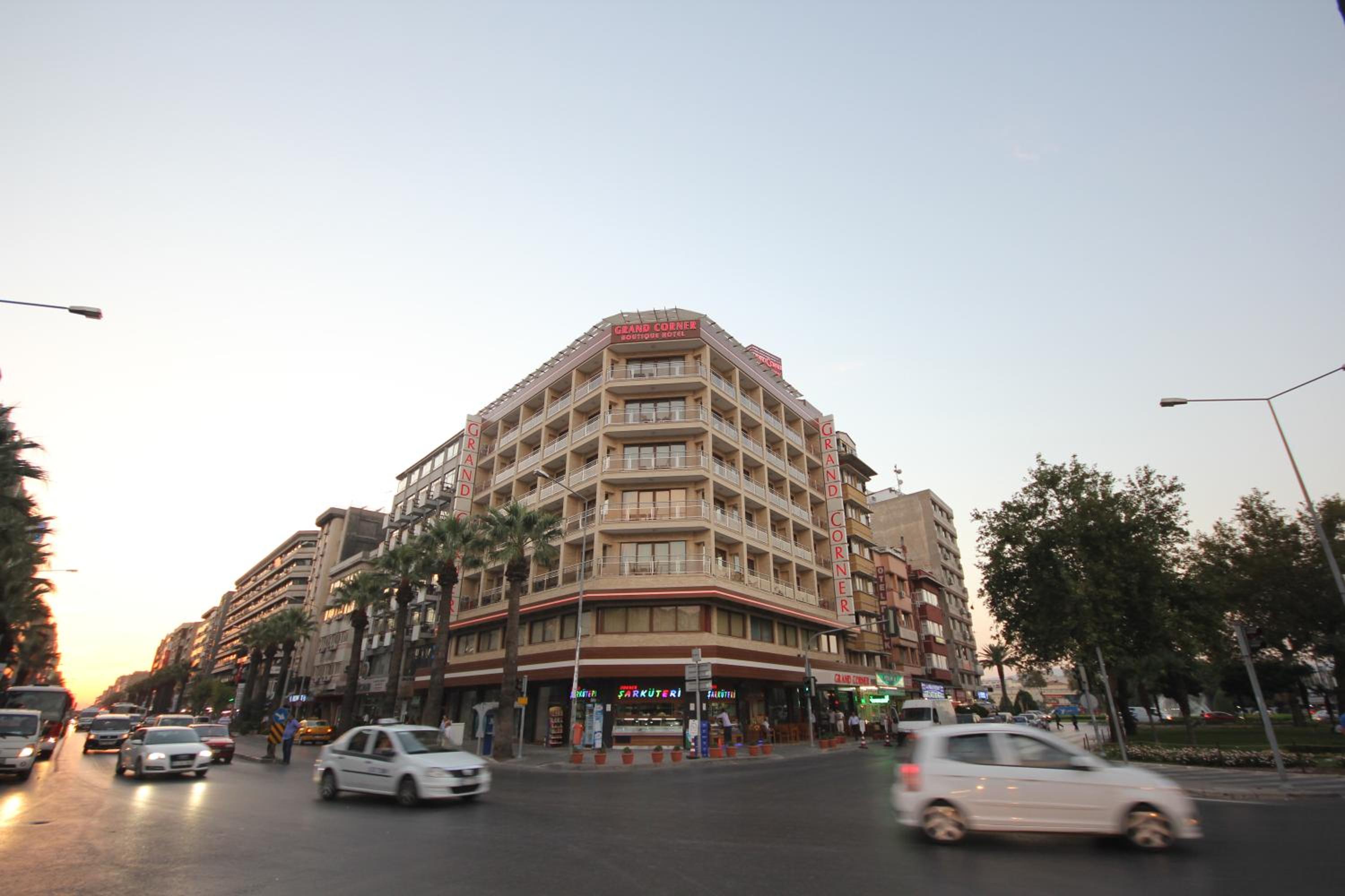 Grand Corner Boutique Hotel - Image 30