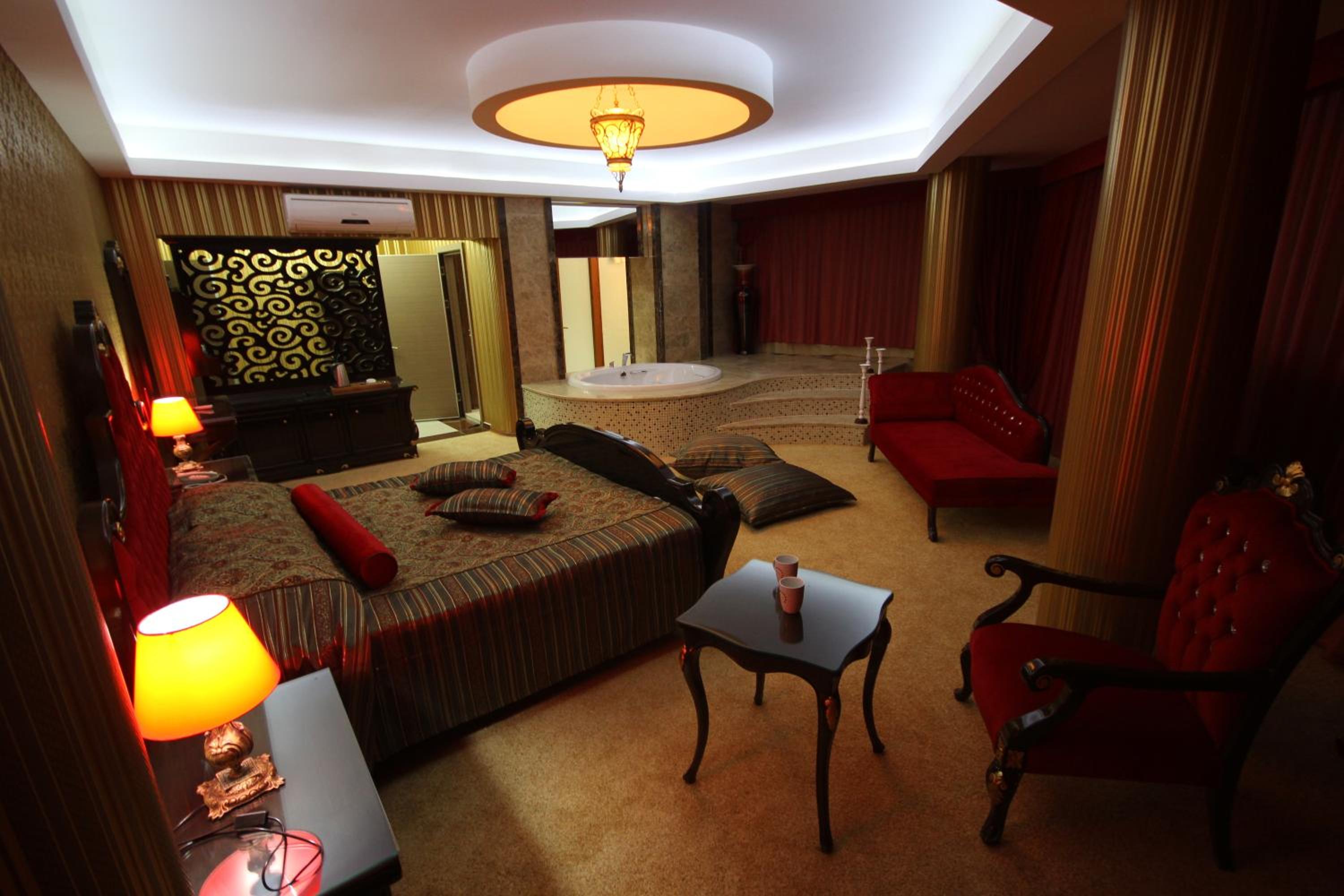 Grand Corner Boutique Hotel - Image 6