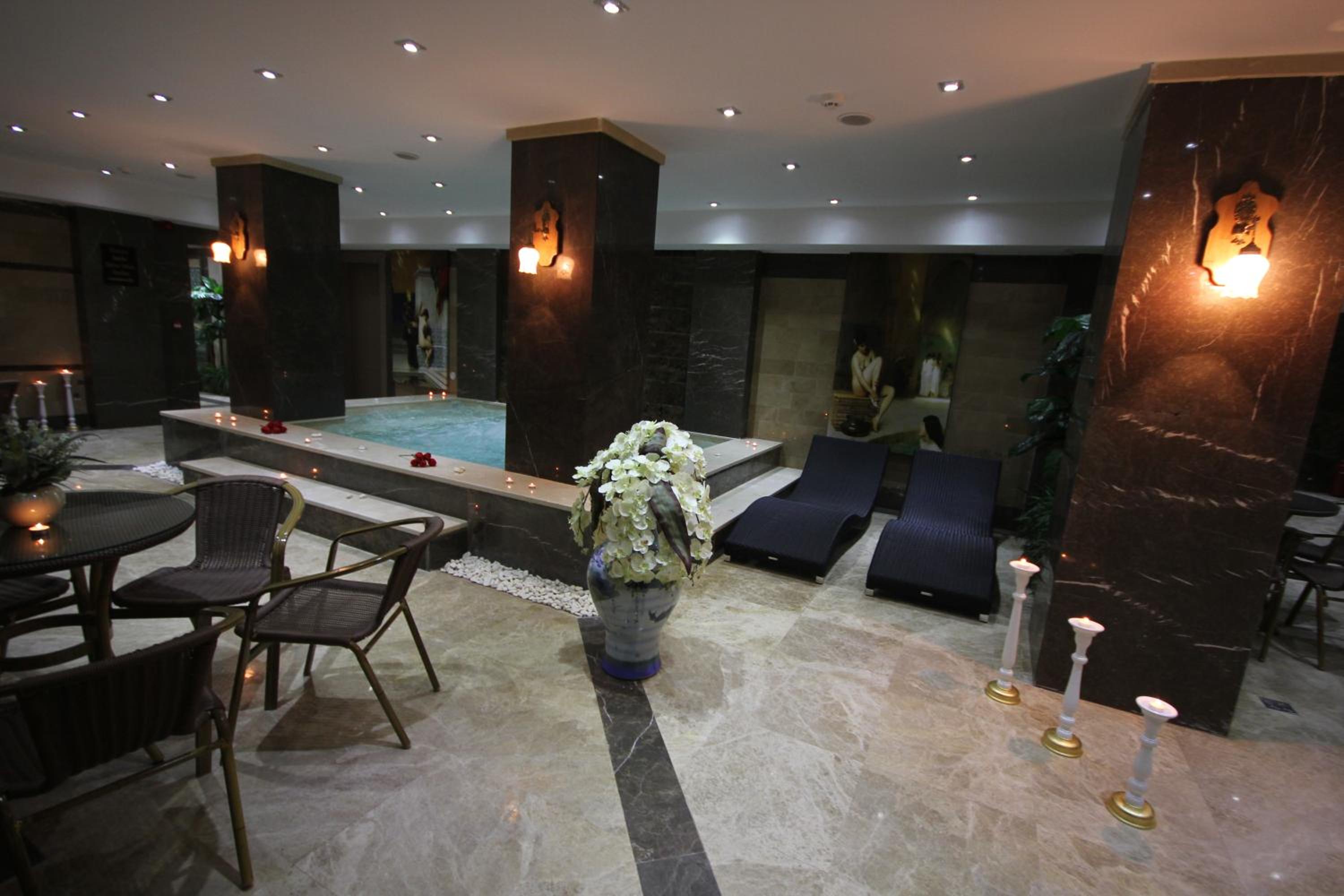 Grand Corner Boutique Hotel - Image 26