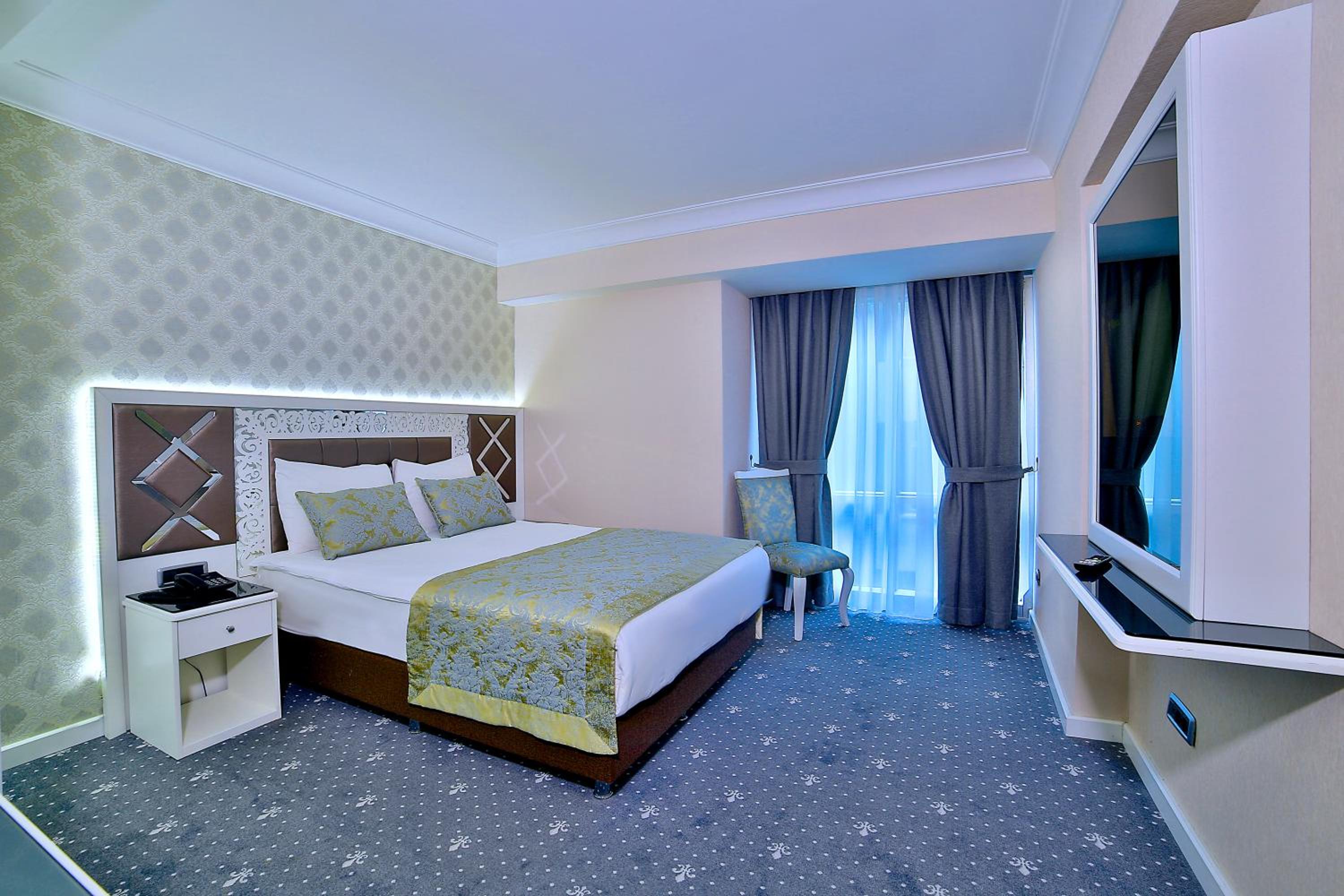Monaco Otel - Image 24