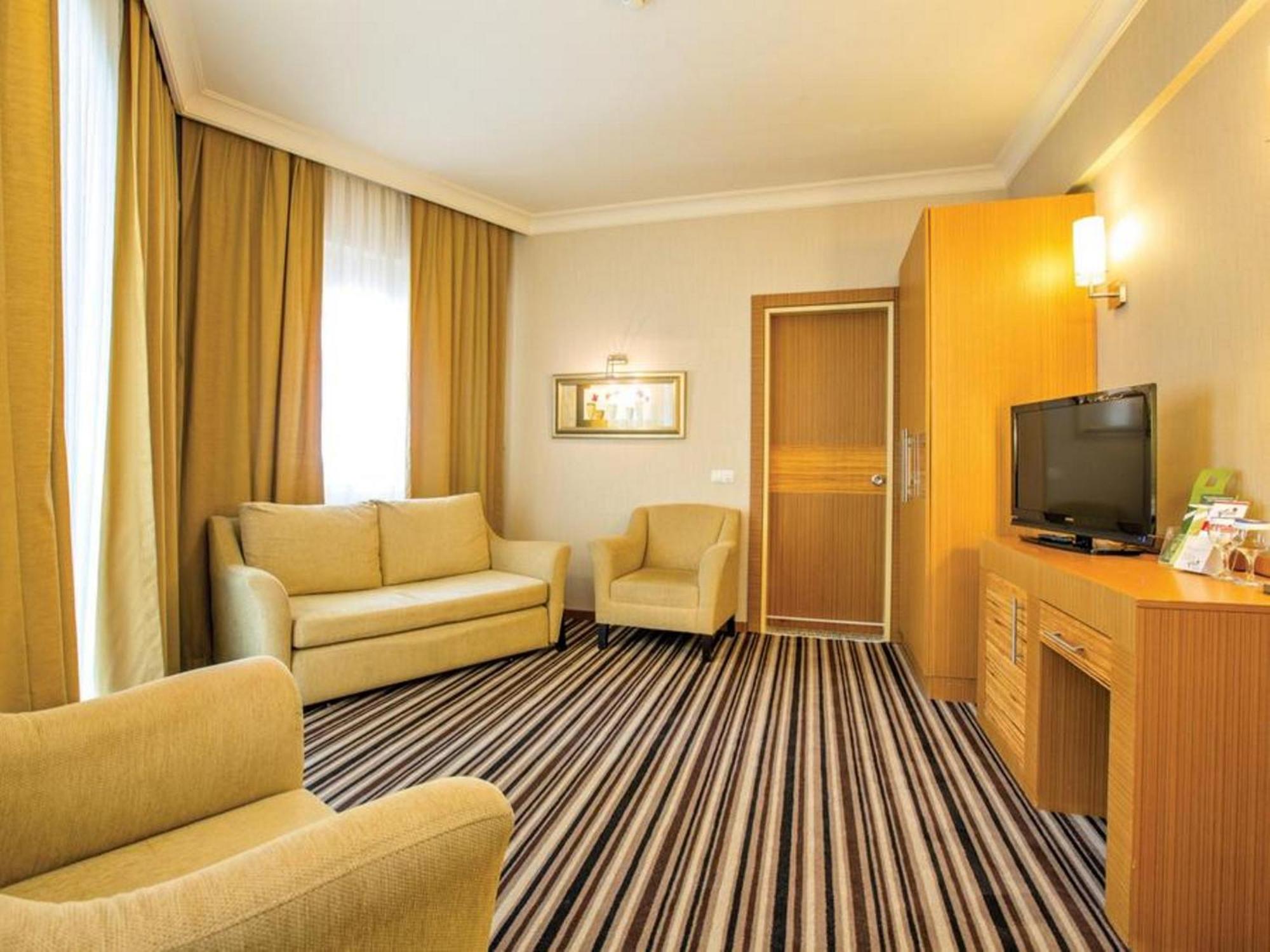 Grand Cettia Hotel - Image 63