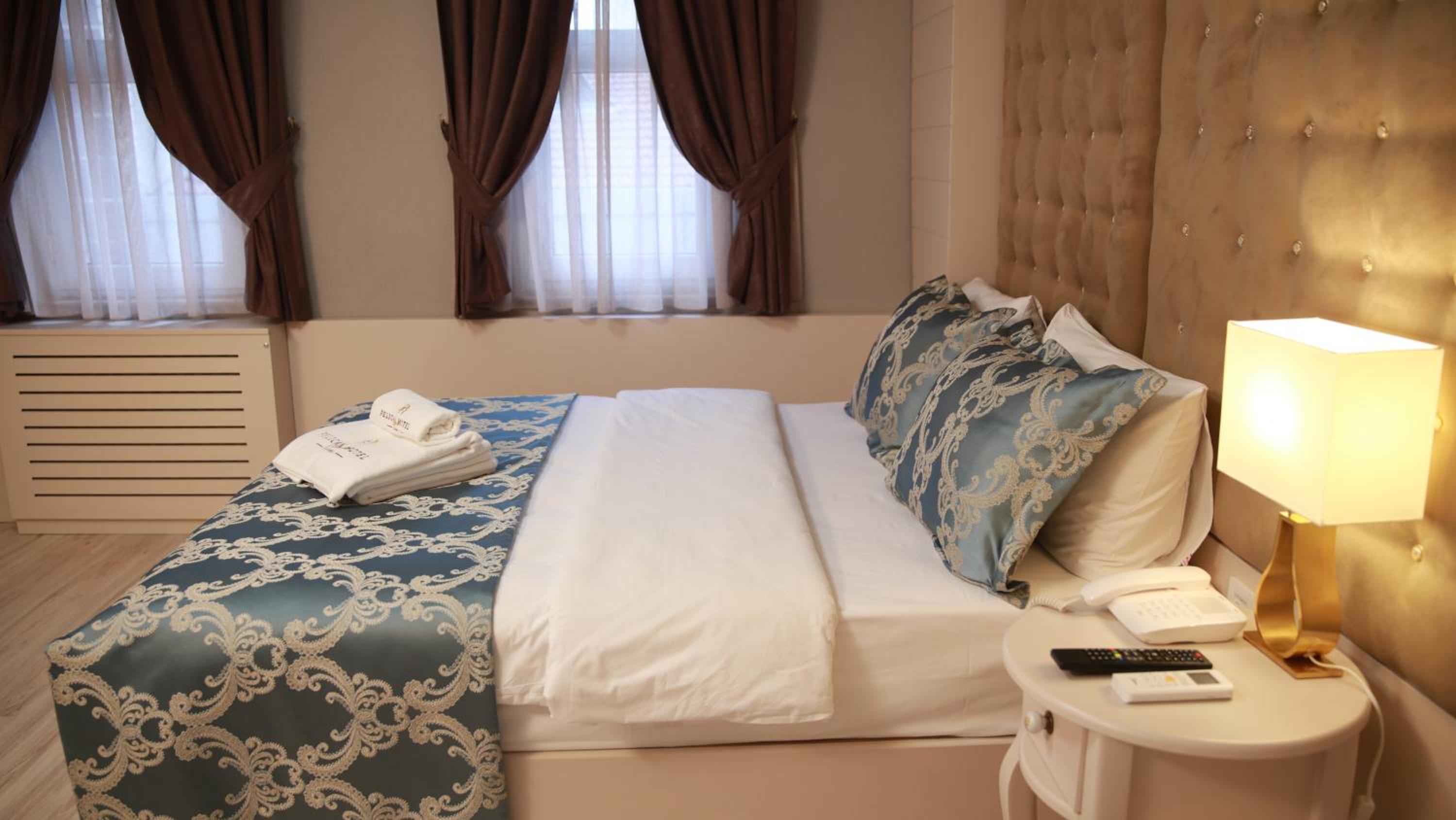 Pelican House Hotel - Image 22