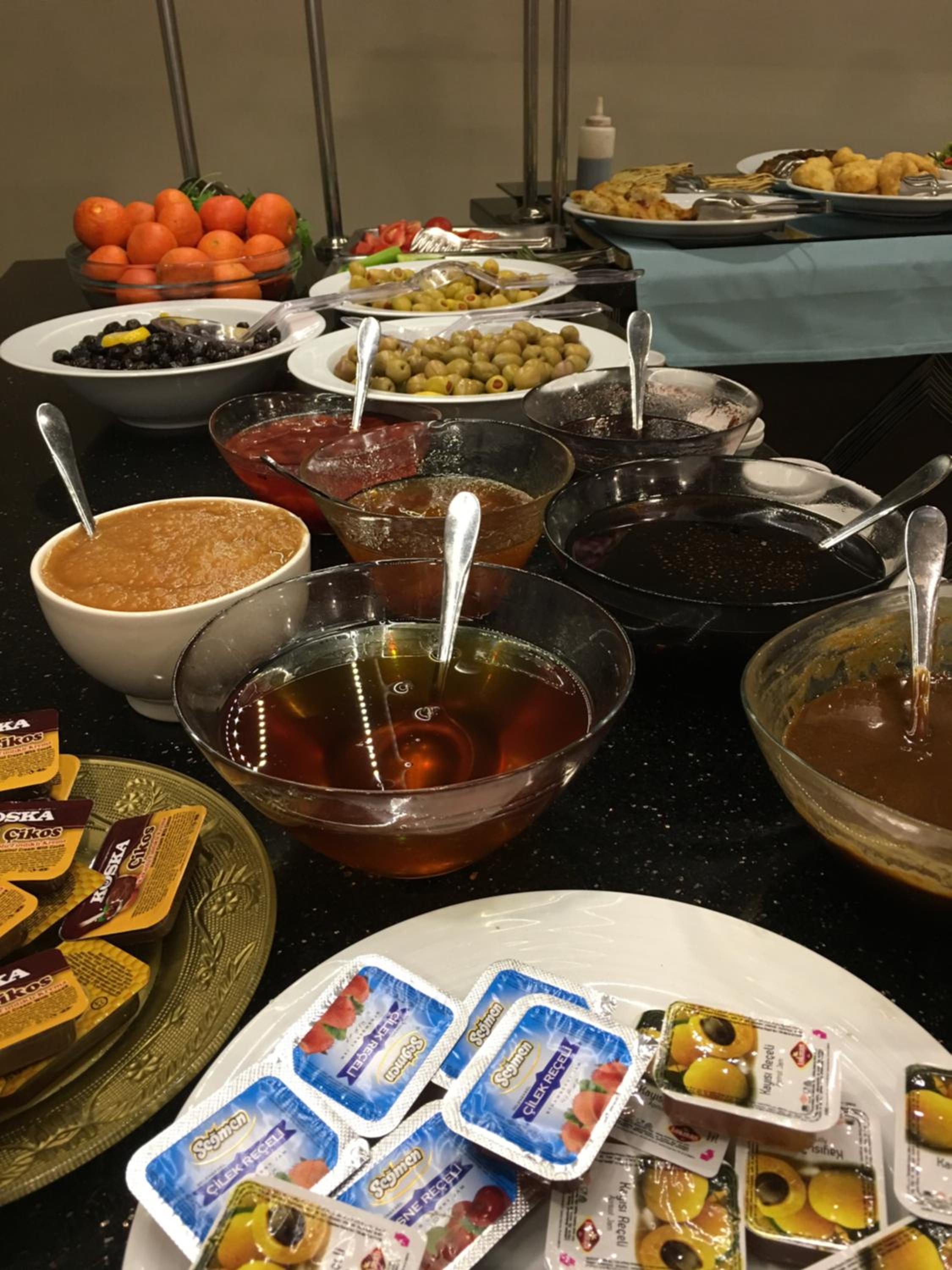 Ayhan Hotel - Image 11
