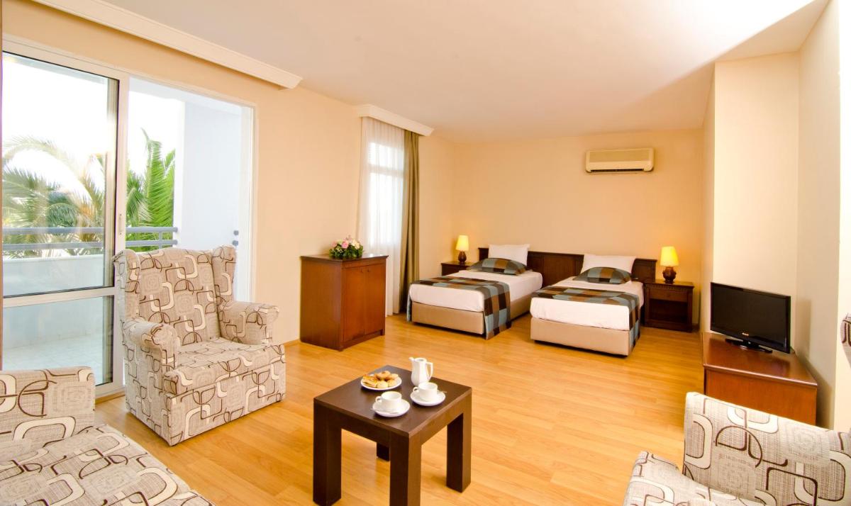 City's Hill Hotel - Image 12