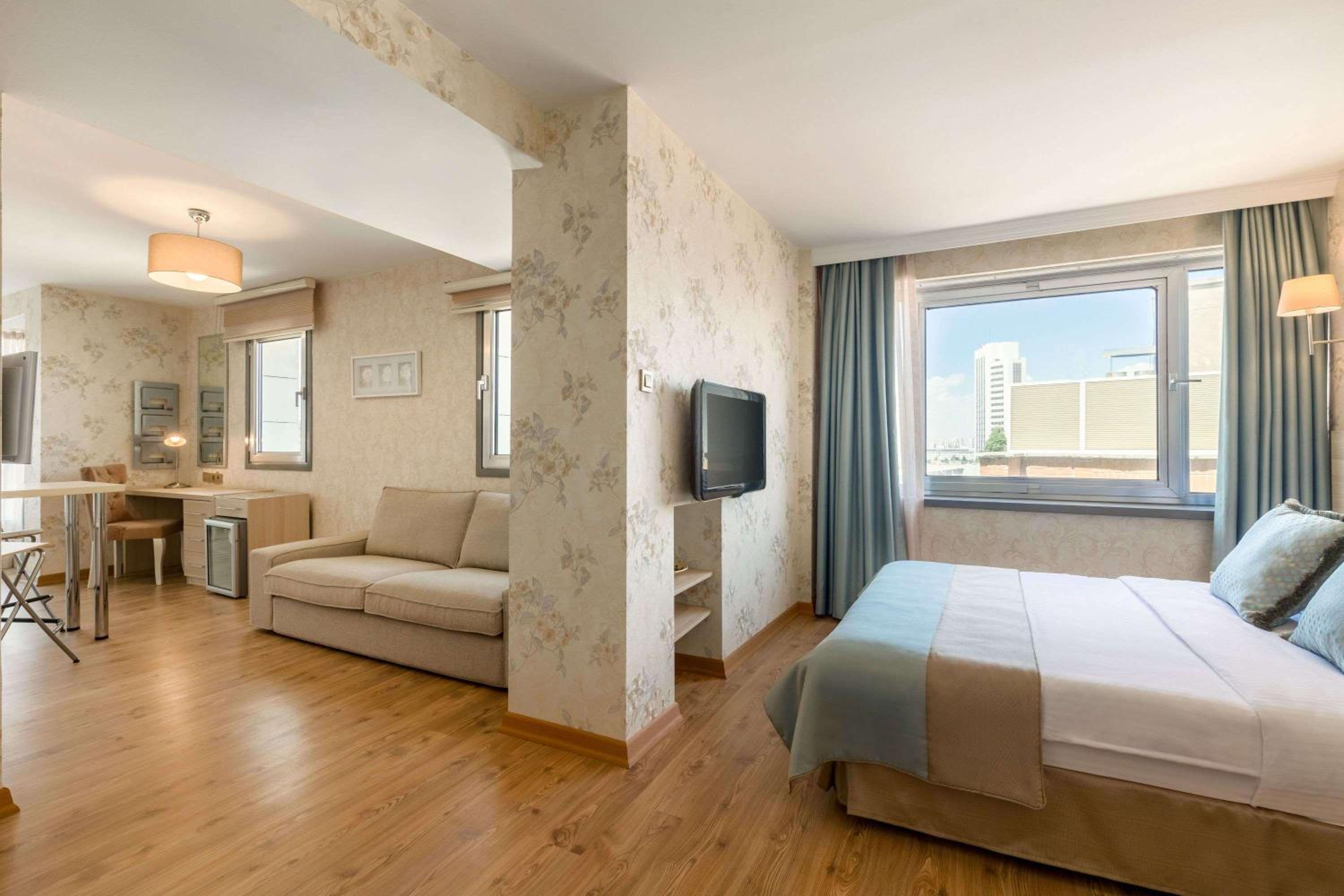 Ramada by Wyndham Ankara - Image 18