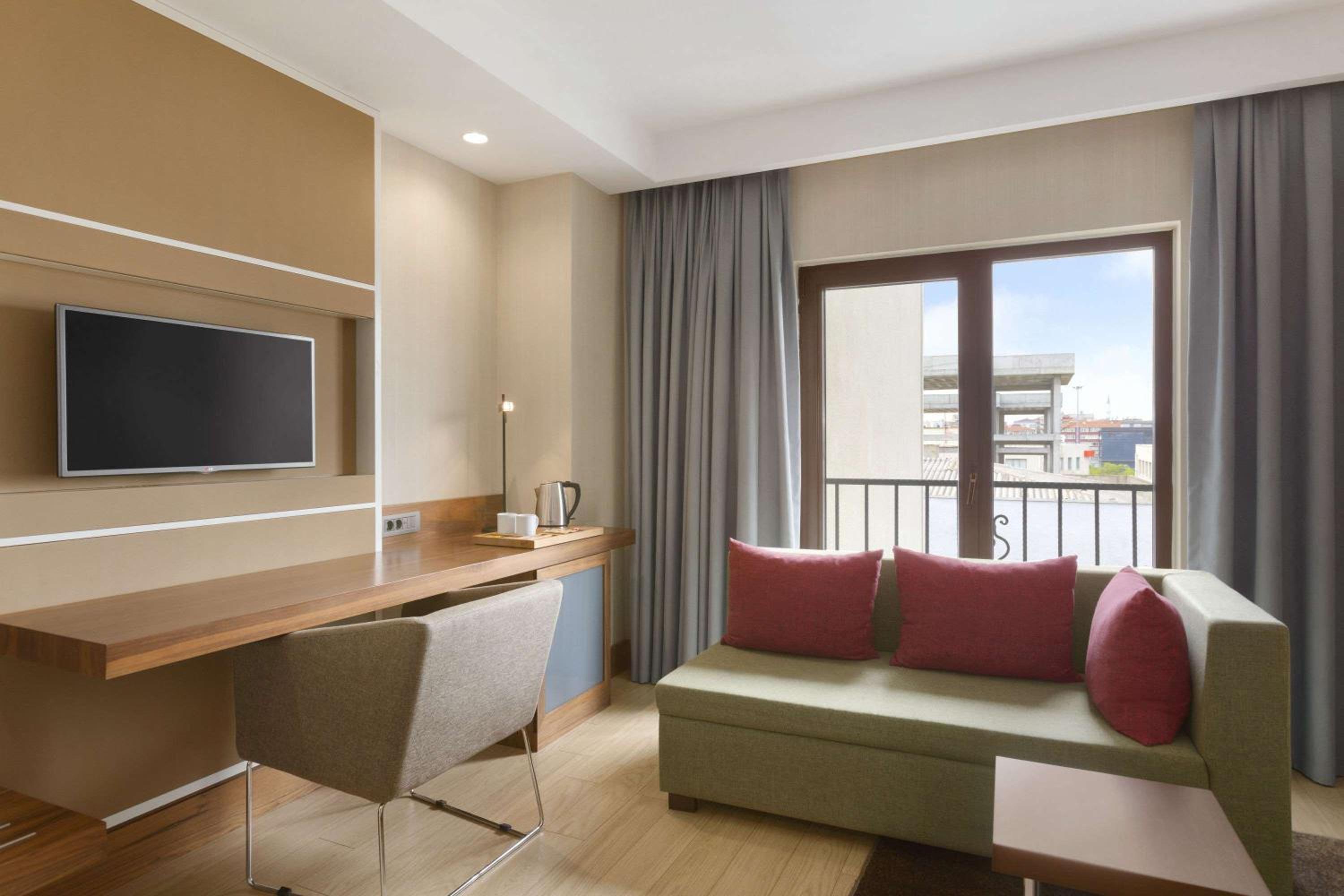 Ramada by Wyndham İstanbul Florya - Image 49
