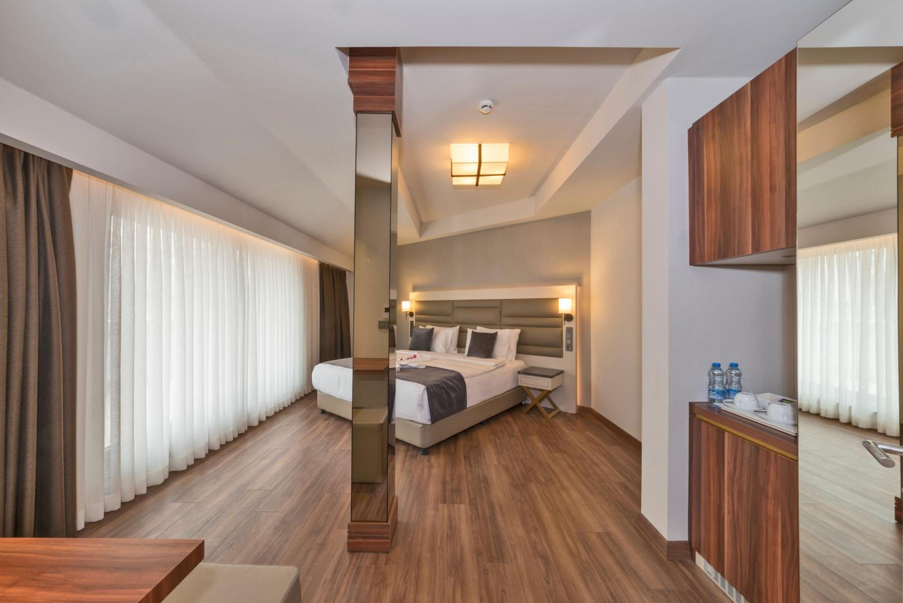 Golden Royal Hotel & SPA - Image 93