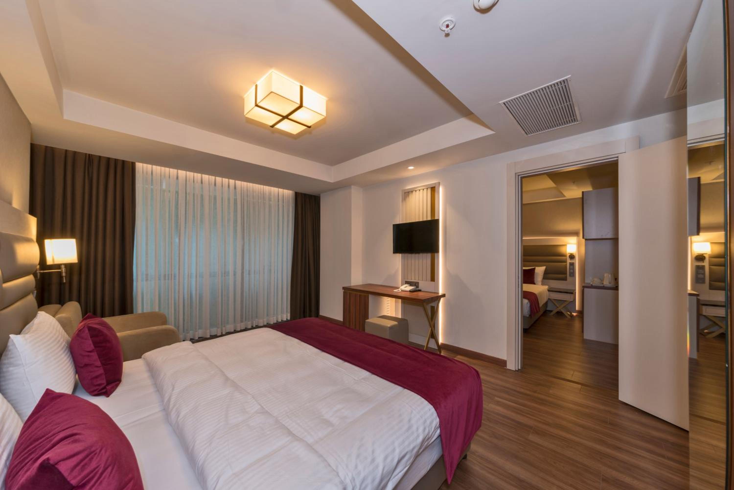 Golden Royal Hotel & SPA - Image 92