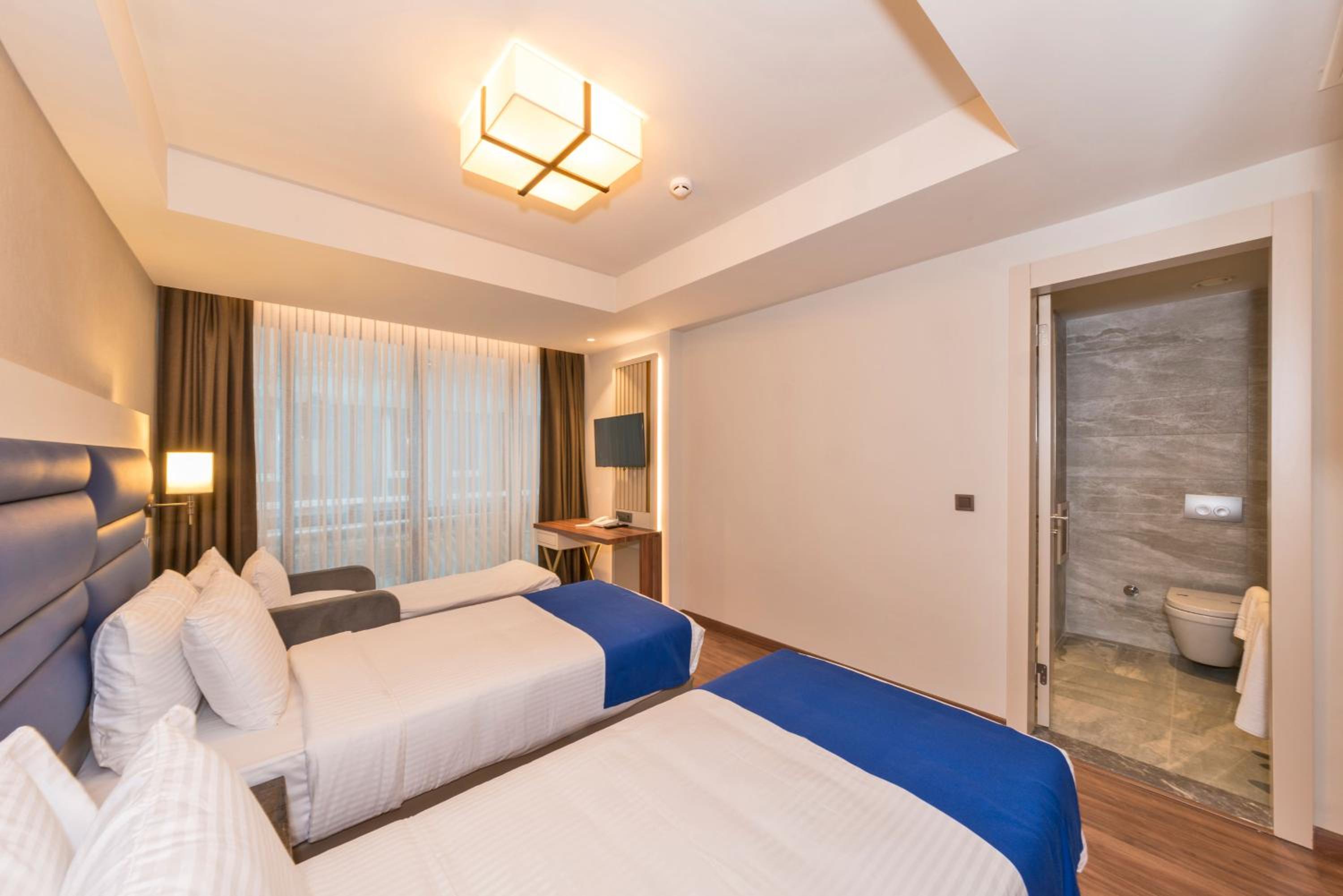 Golden Royal Hotel & SPA - Image 107