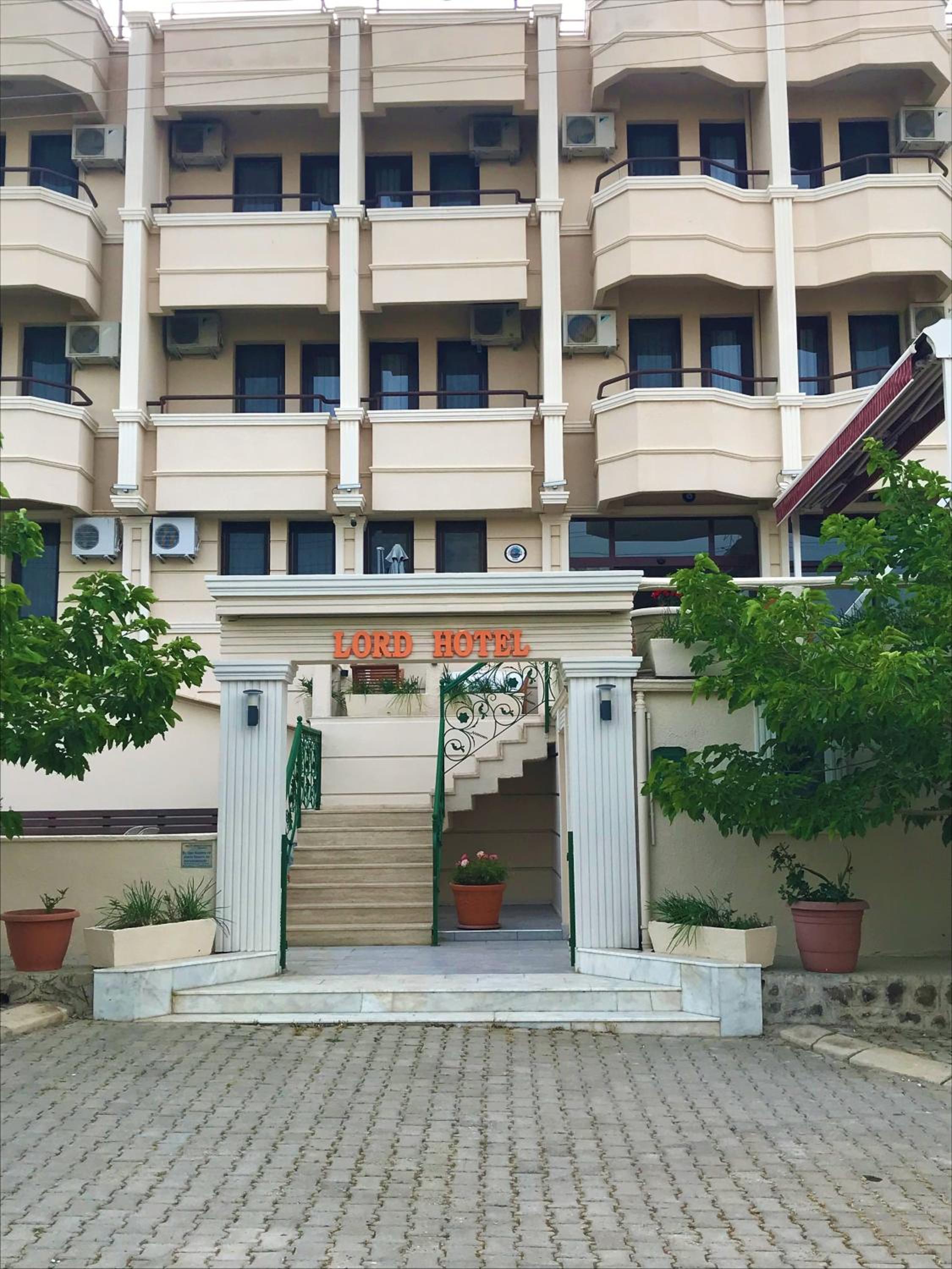 Lord Hotel - Image 7