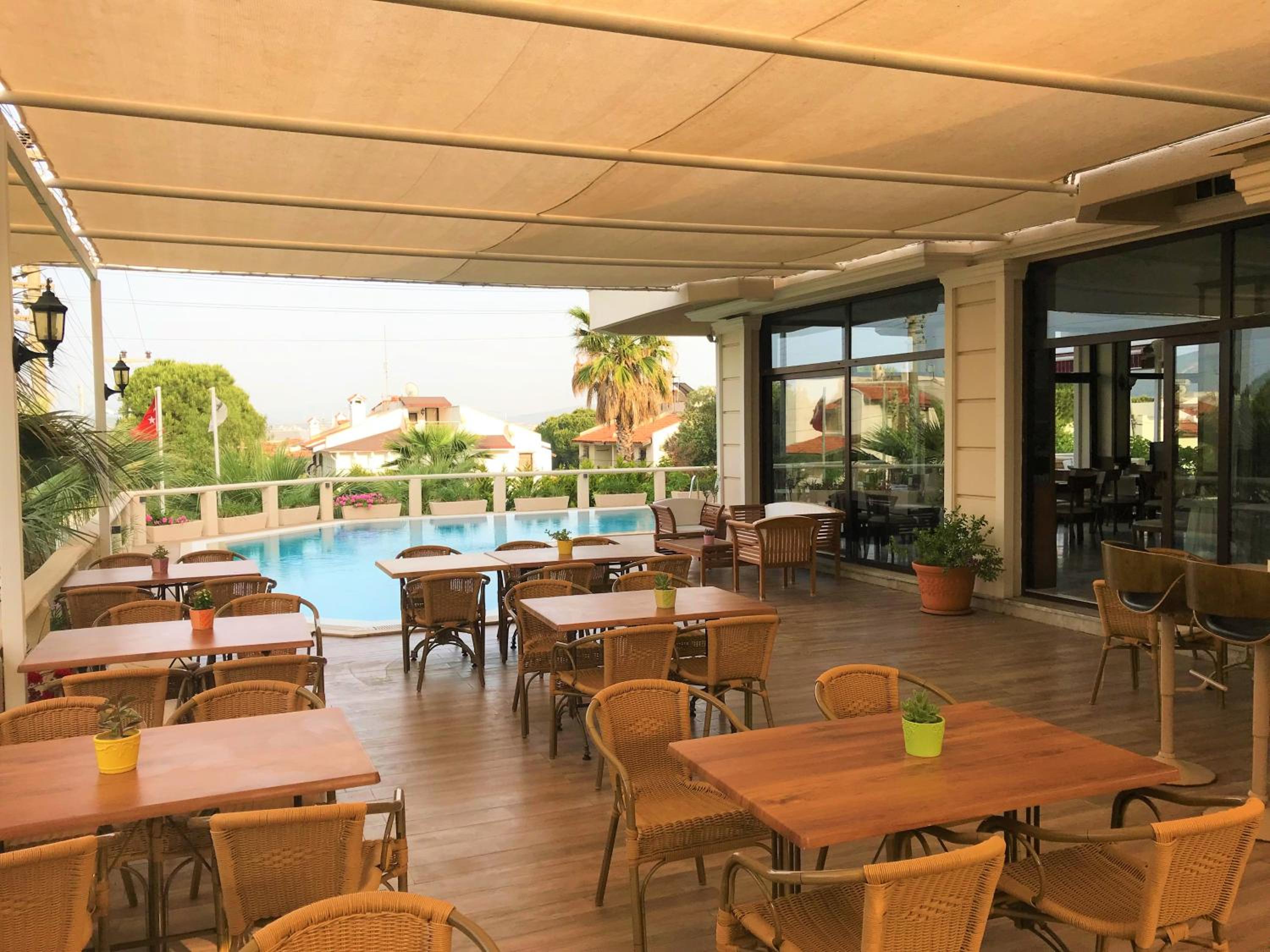 Lord Hotel - Image 16