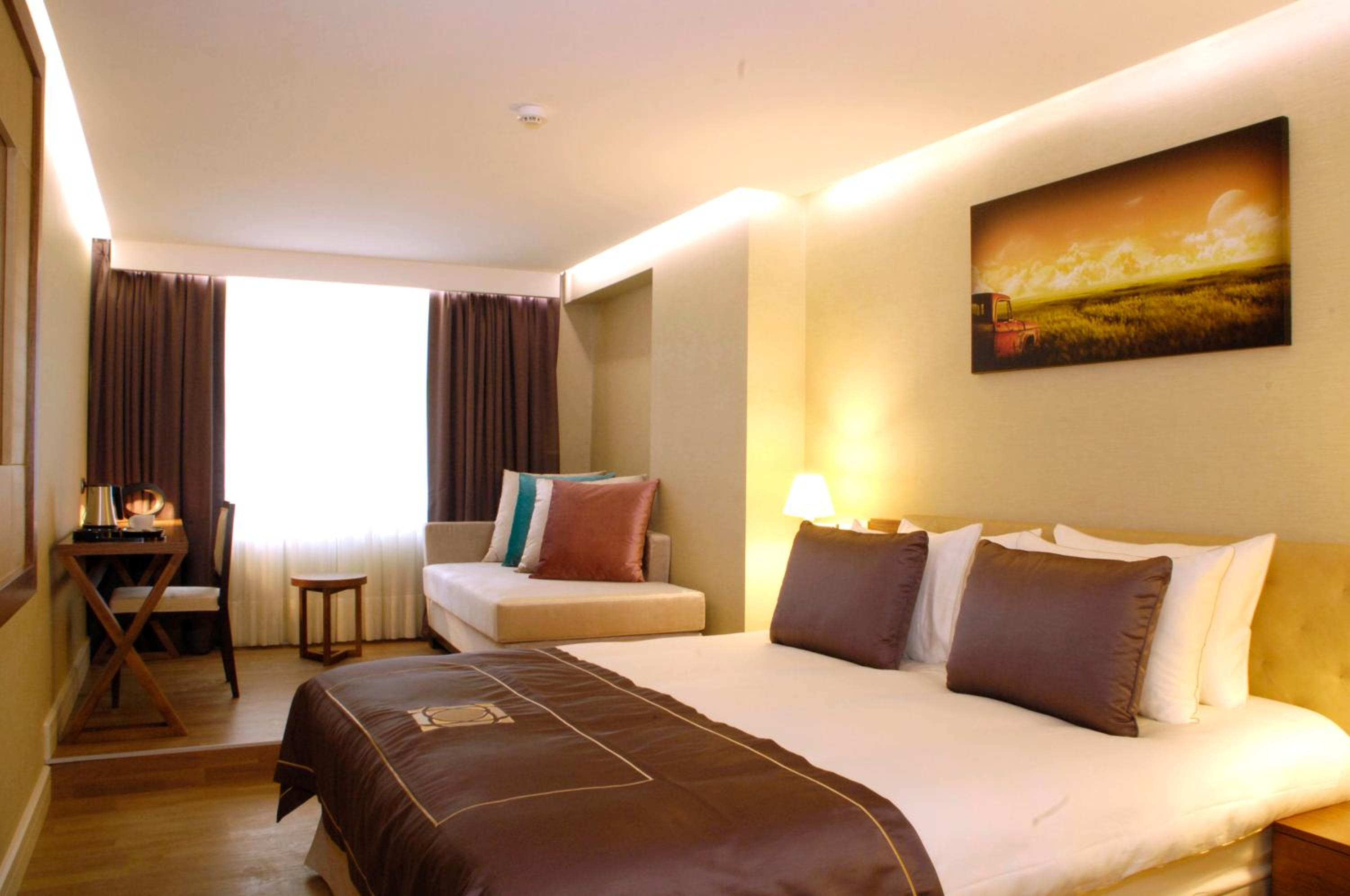 Taba Luxury Suites and Hotel - Image 32