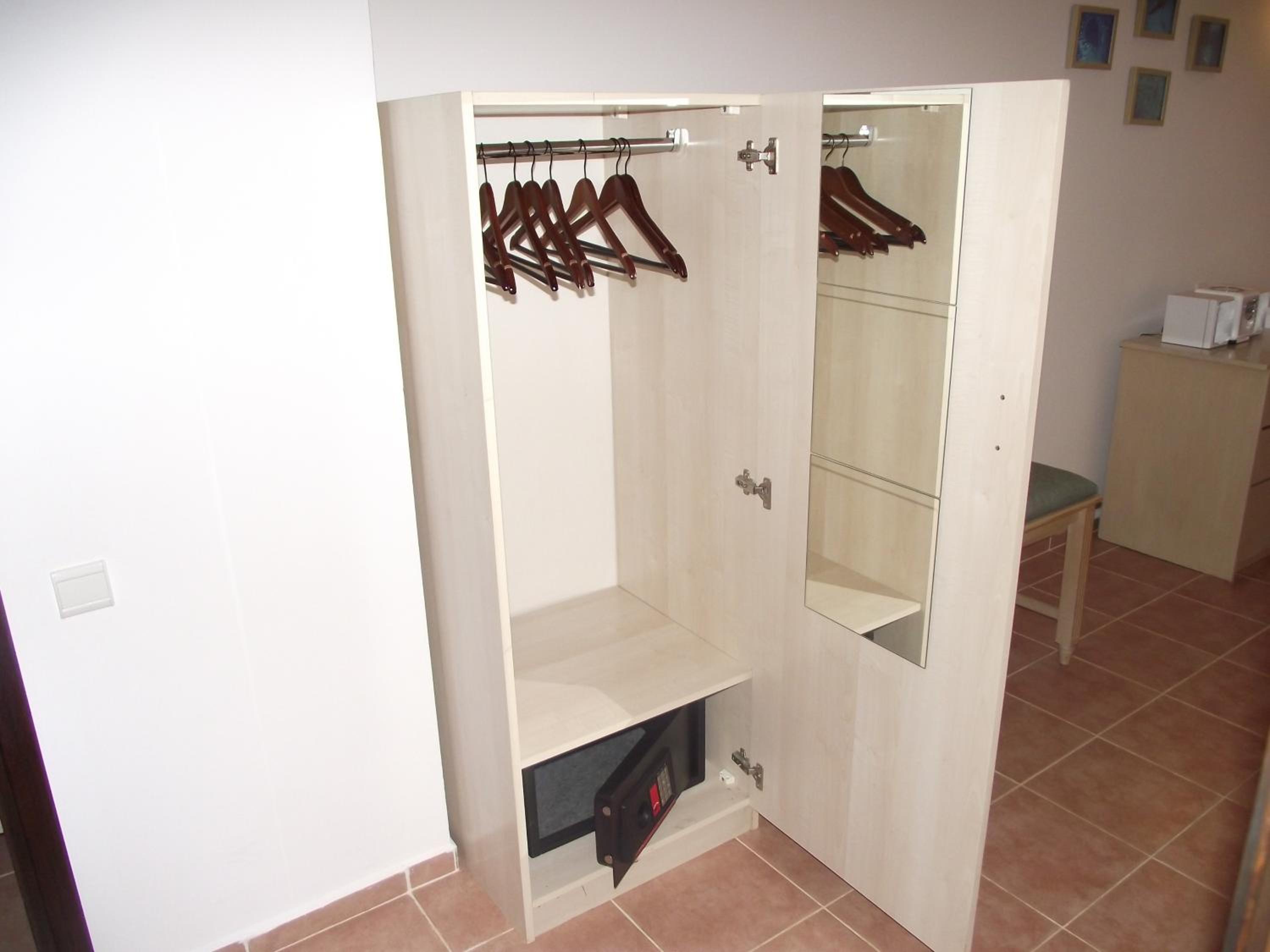 Miramar Pansiyon - Image 11
