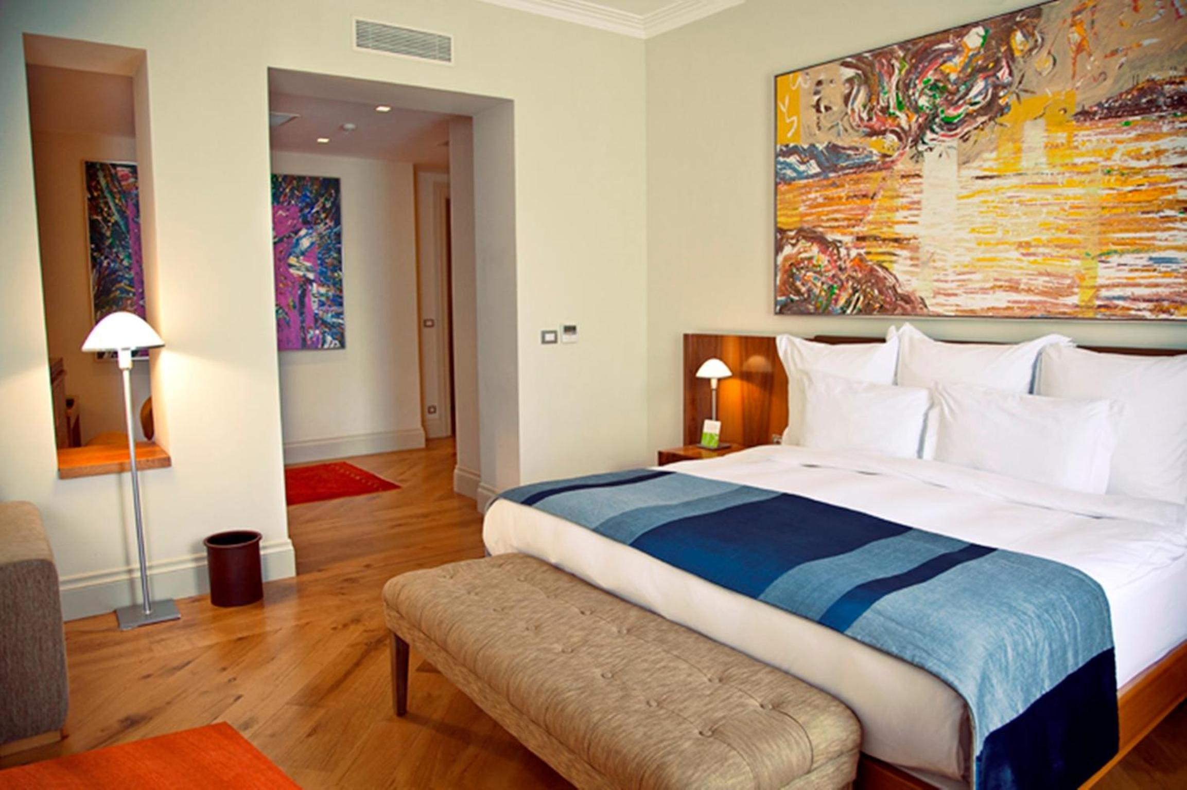 Tomtom Suites - Image 6