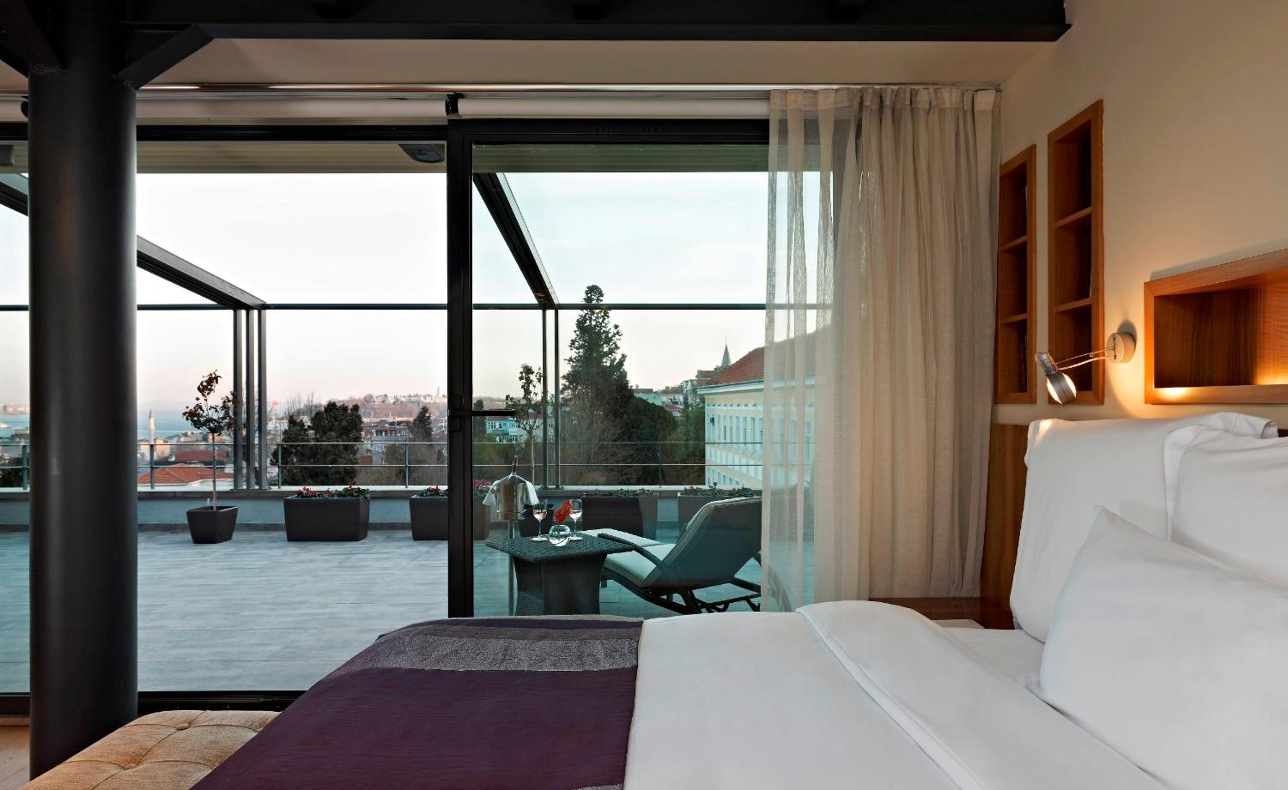 Tomtom Suites - Image 42