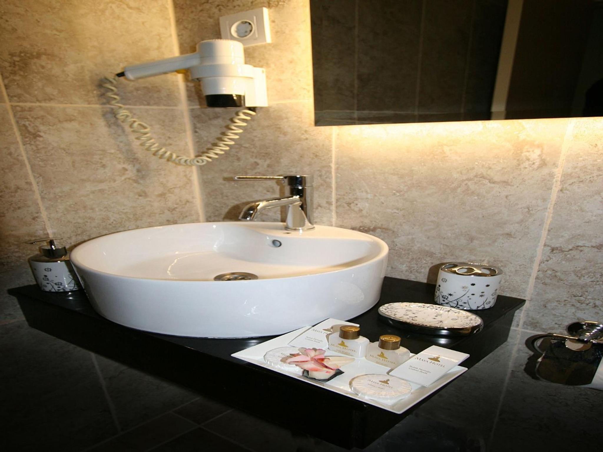 Maya Hotel - Image 31