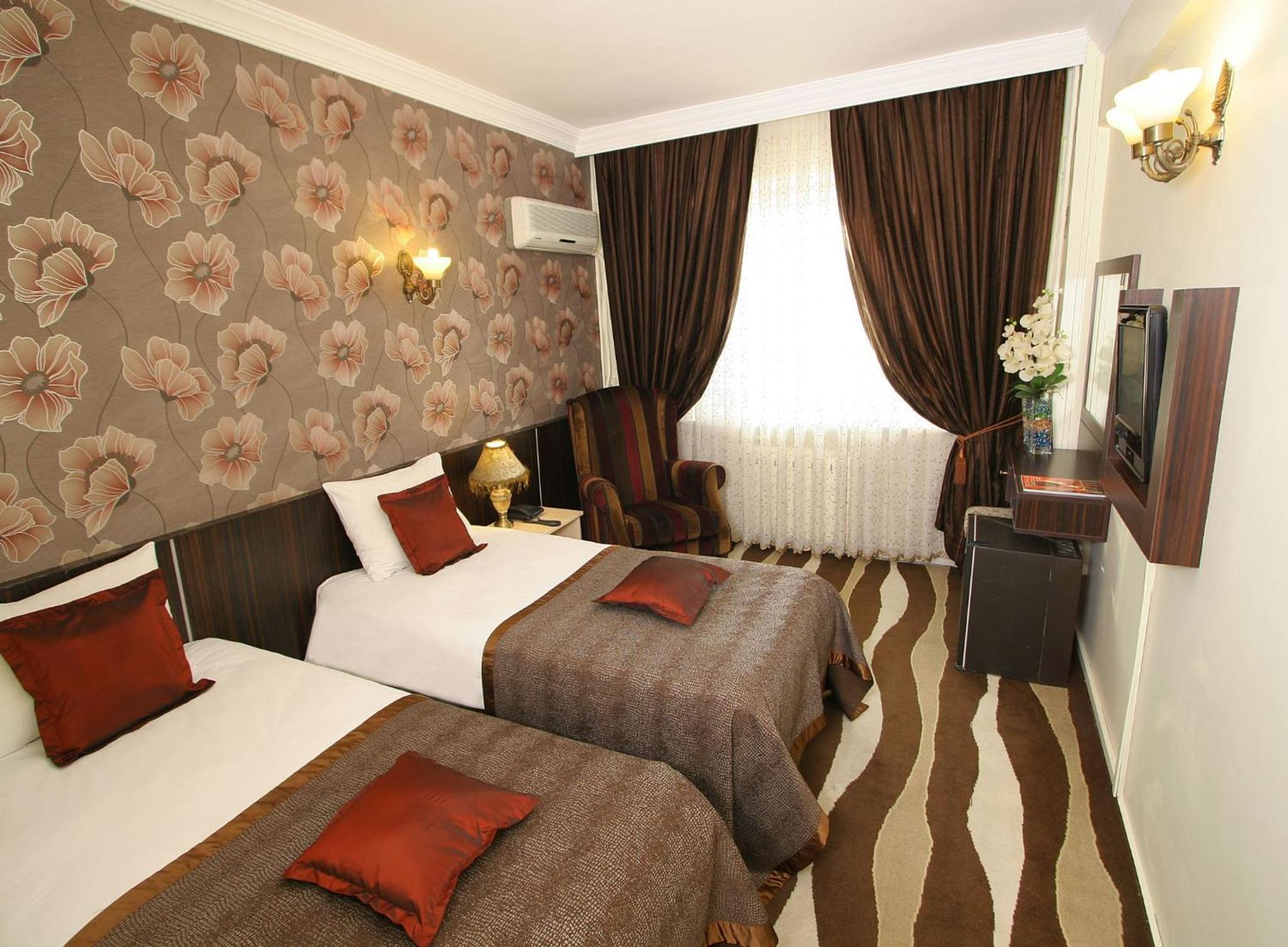 Maya Hotel - Image 11