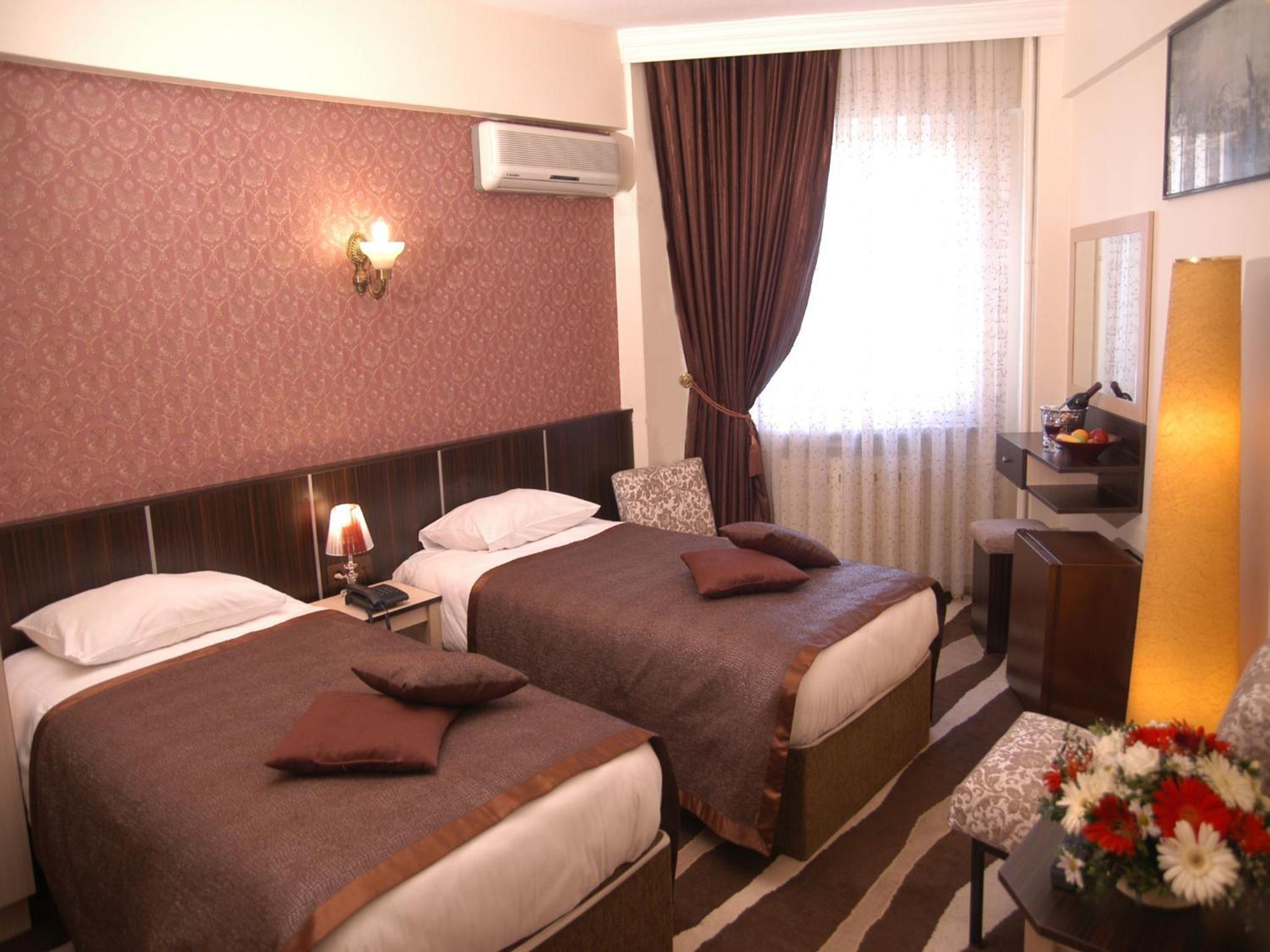 Maya Hotel - Image 13
