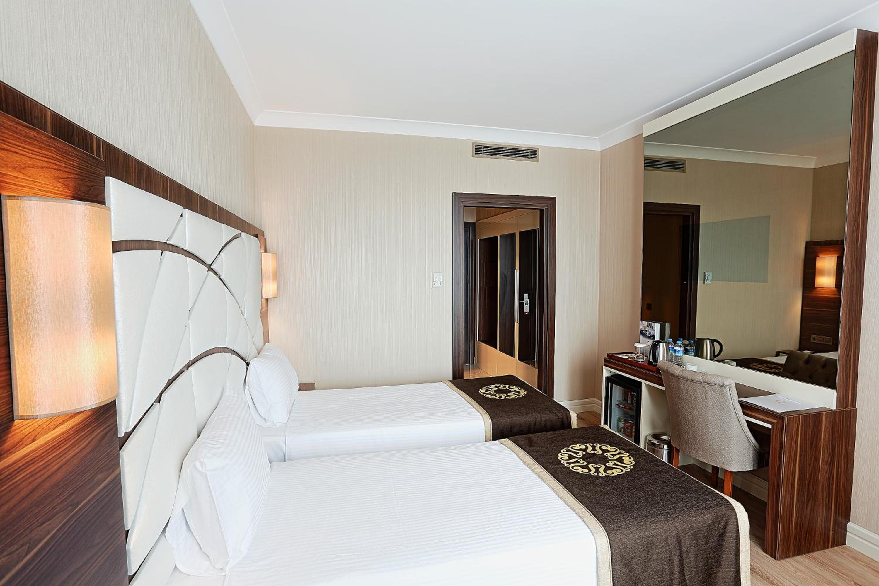 The Grand Mira Business Otel - Image 18