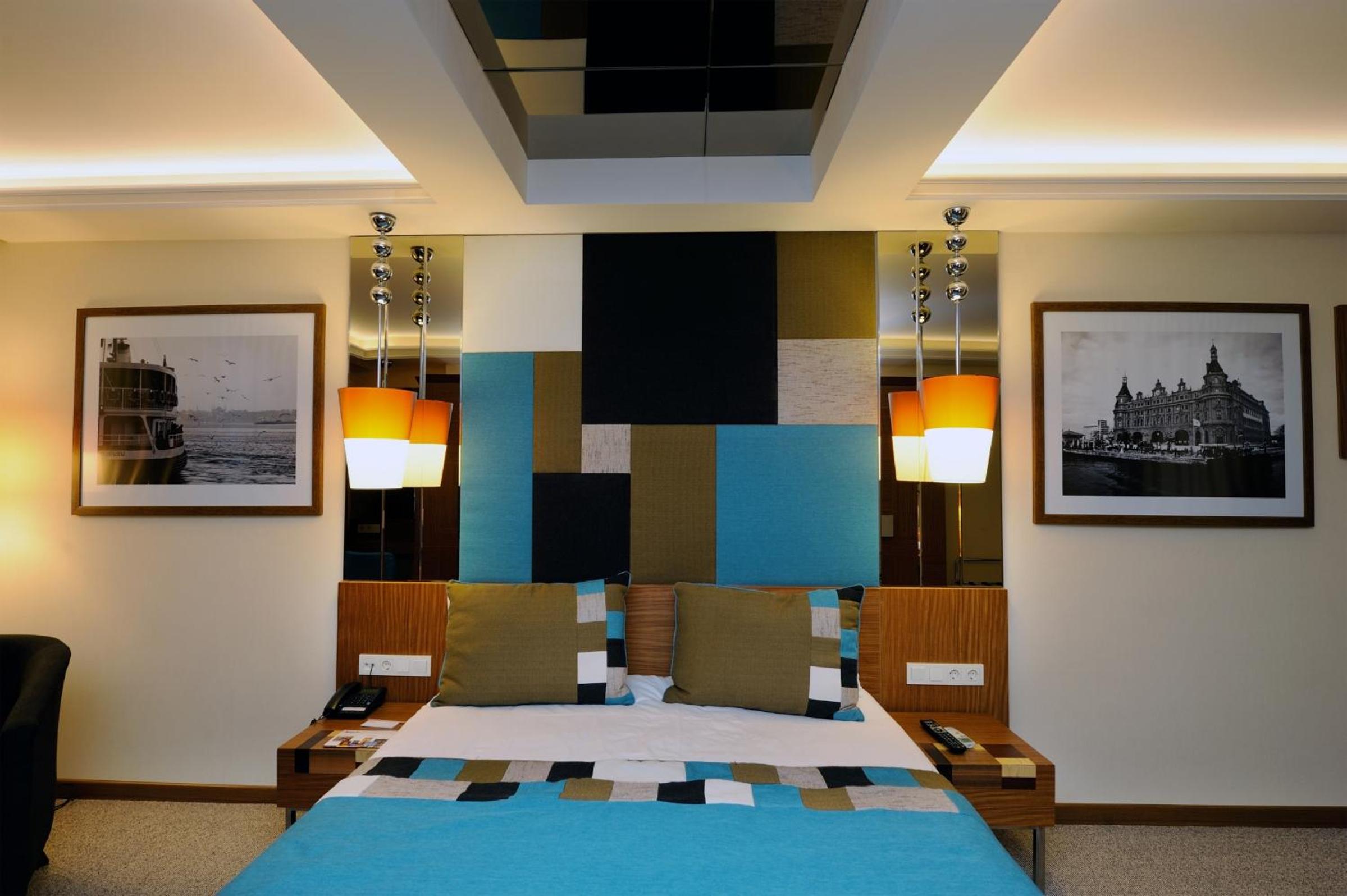 Collage Pera Hotel - Image 62