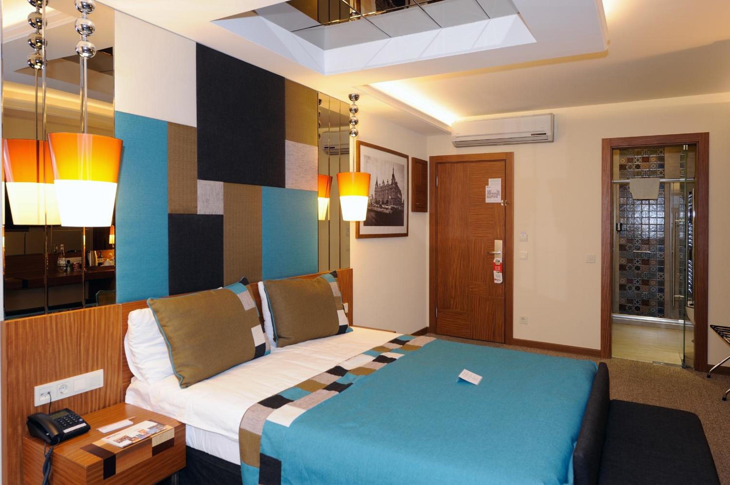 Collage Pera Hotel - Image 58