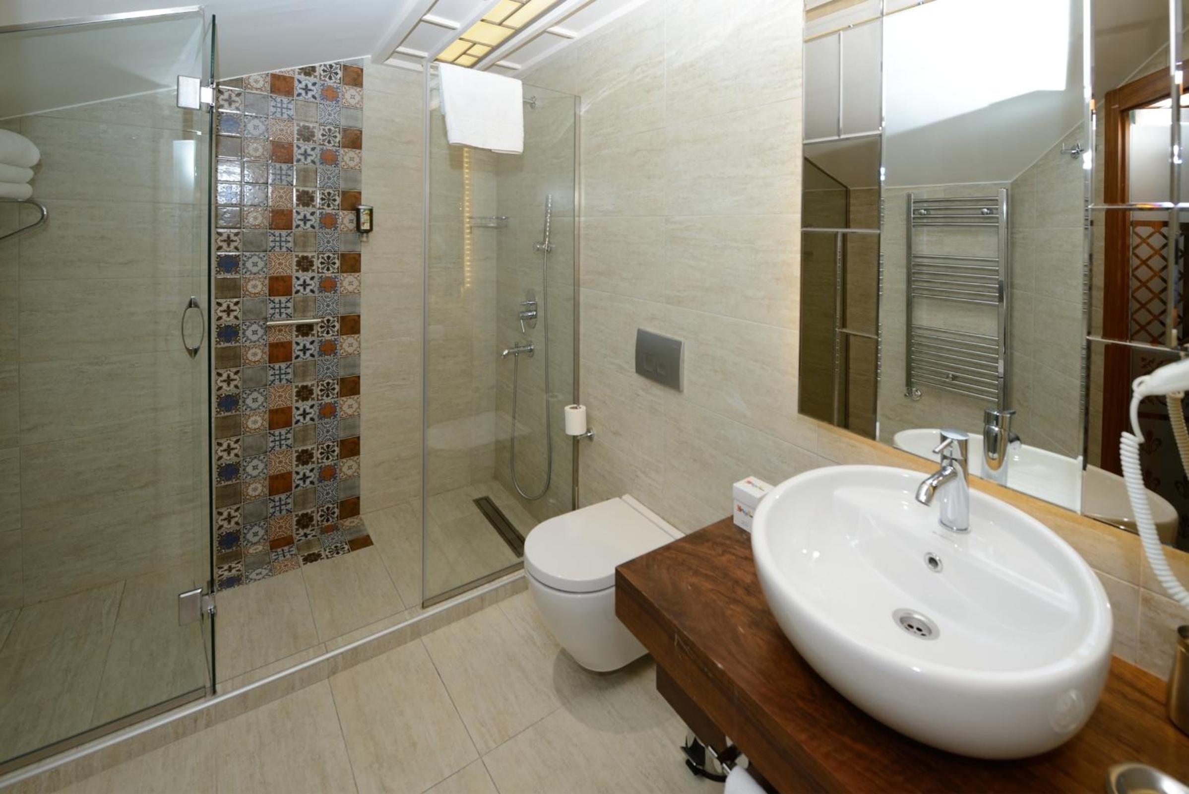 Collage Pera Hotel - Image 61