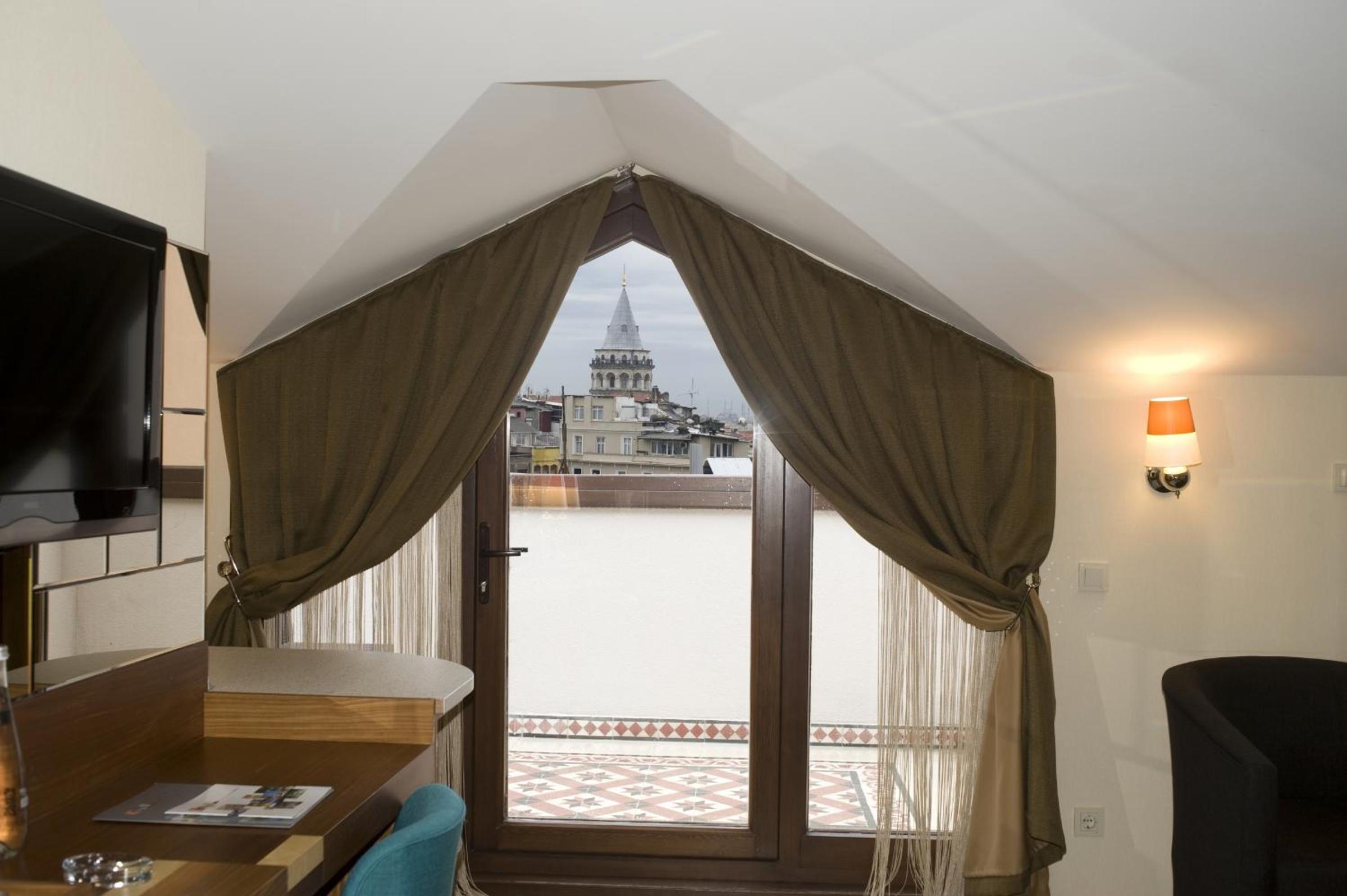 Collage Pera Hotel - Image 106