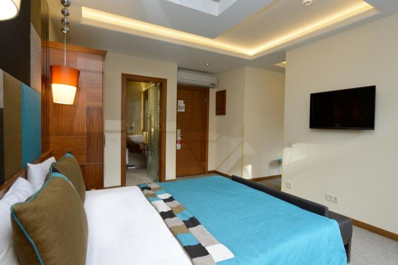 Collage Pera Hotel - Image 87
