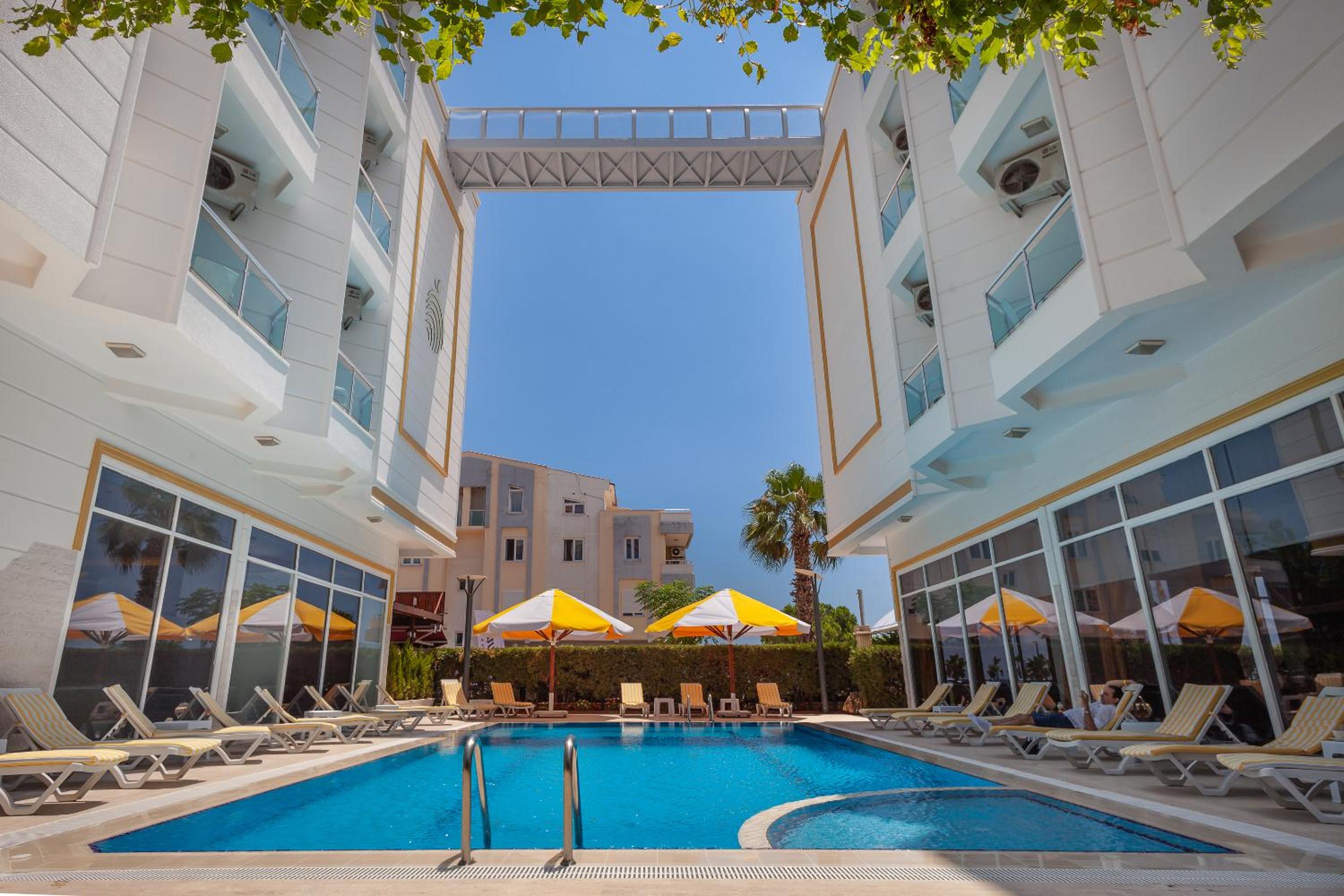 Golden Orange Hotel - Image 10