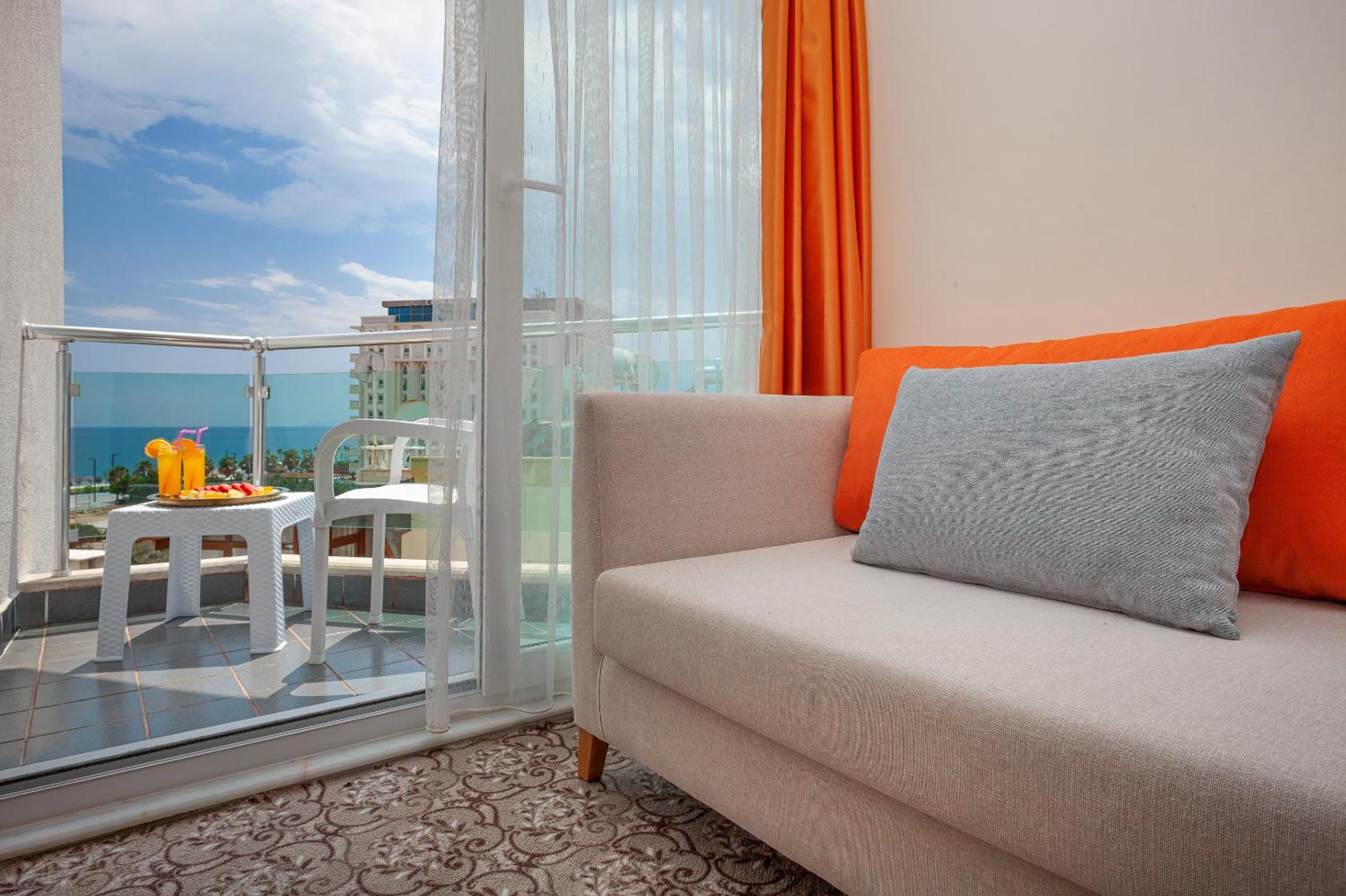 Golden Orange Hotel - Image 27