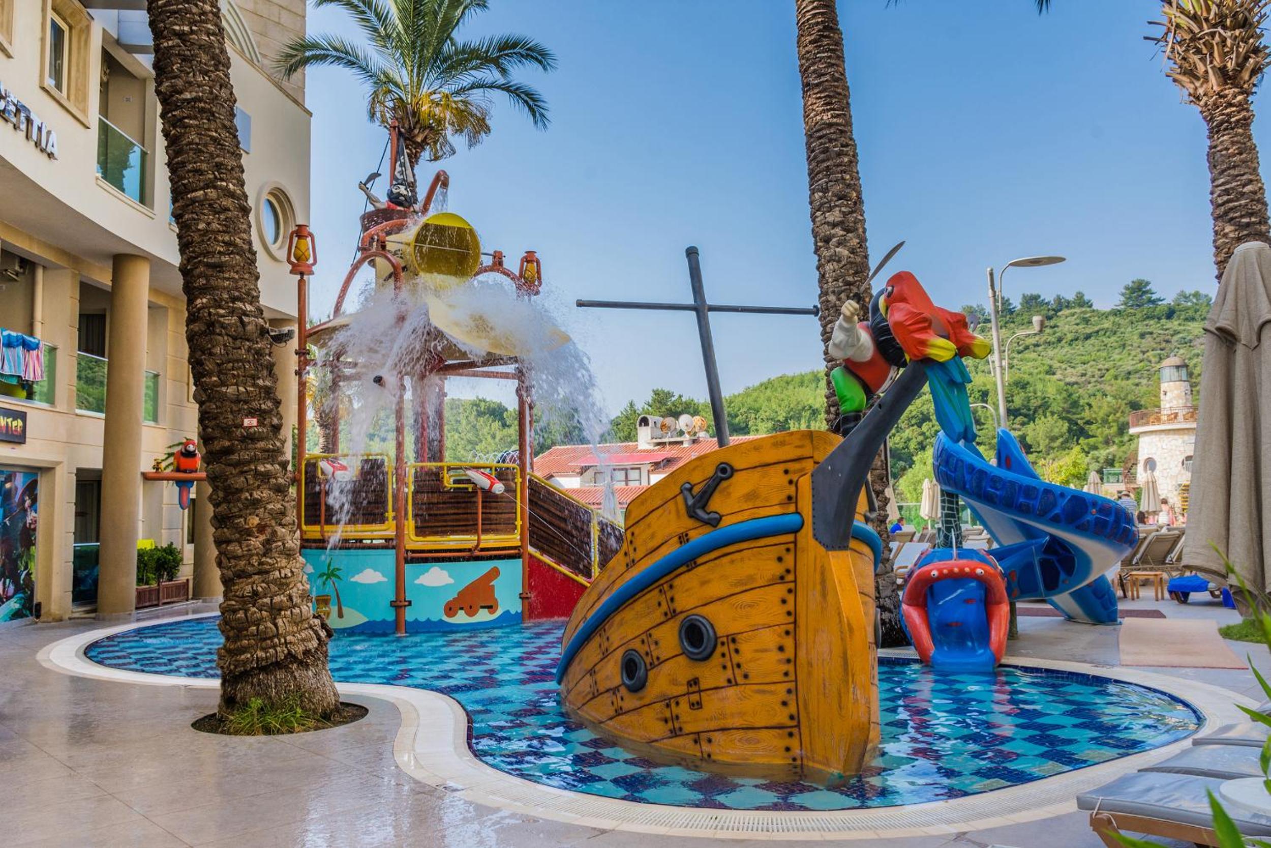 Grand Cettia Hotel - Image 31