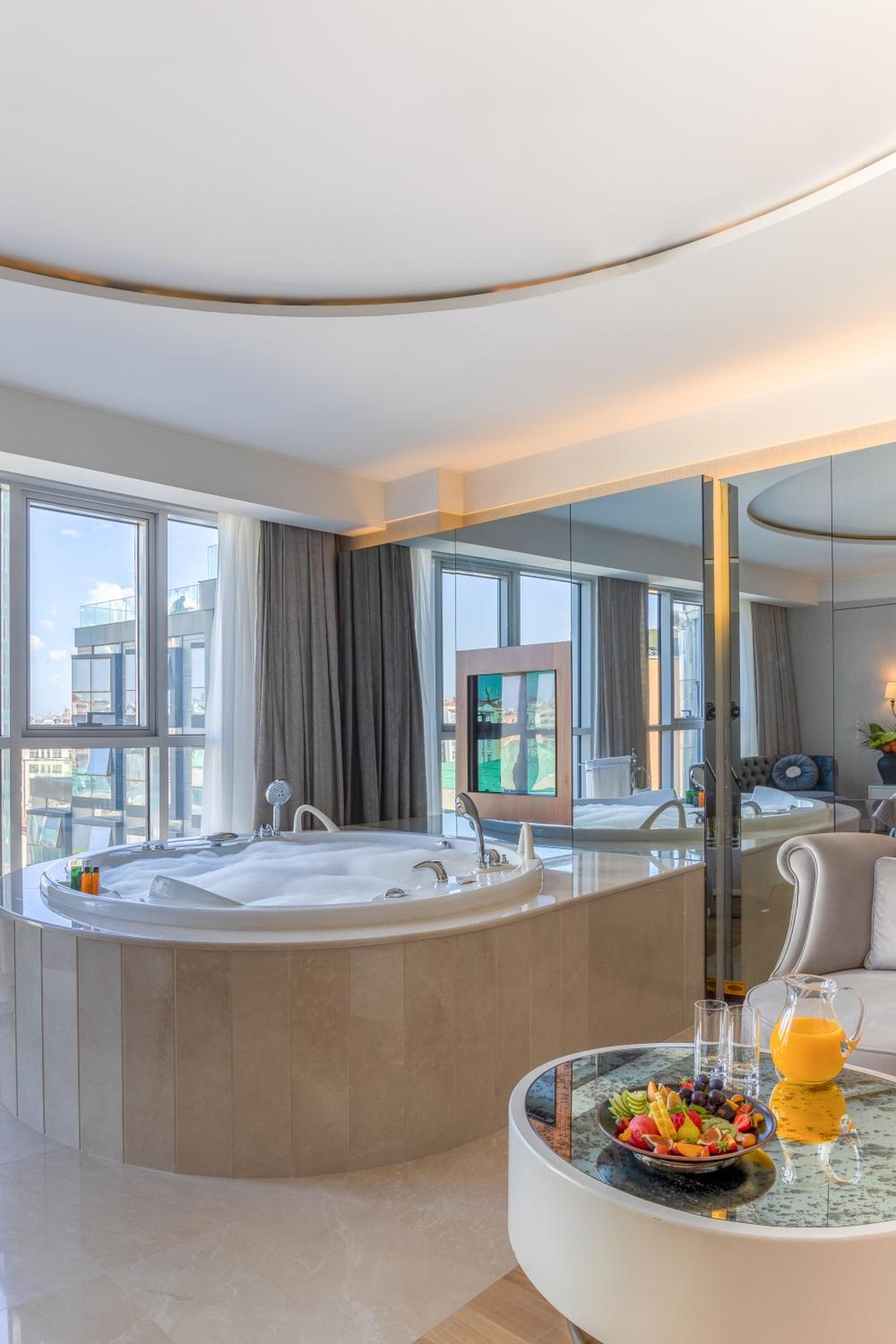 CVK Taksim Hotel Istanbul - Image 12