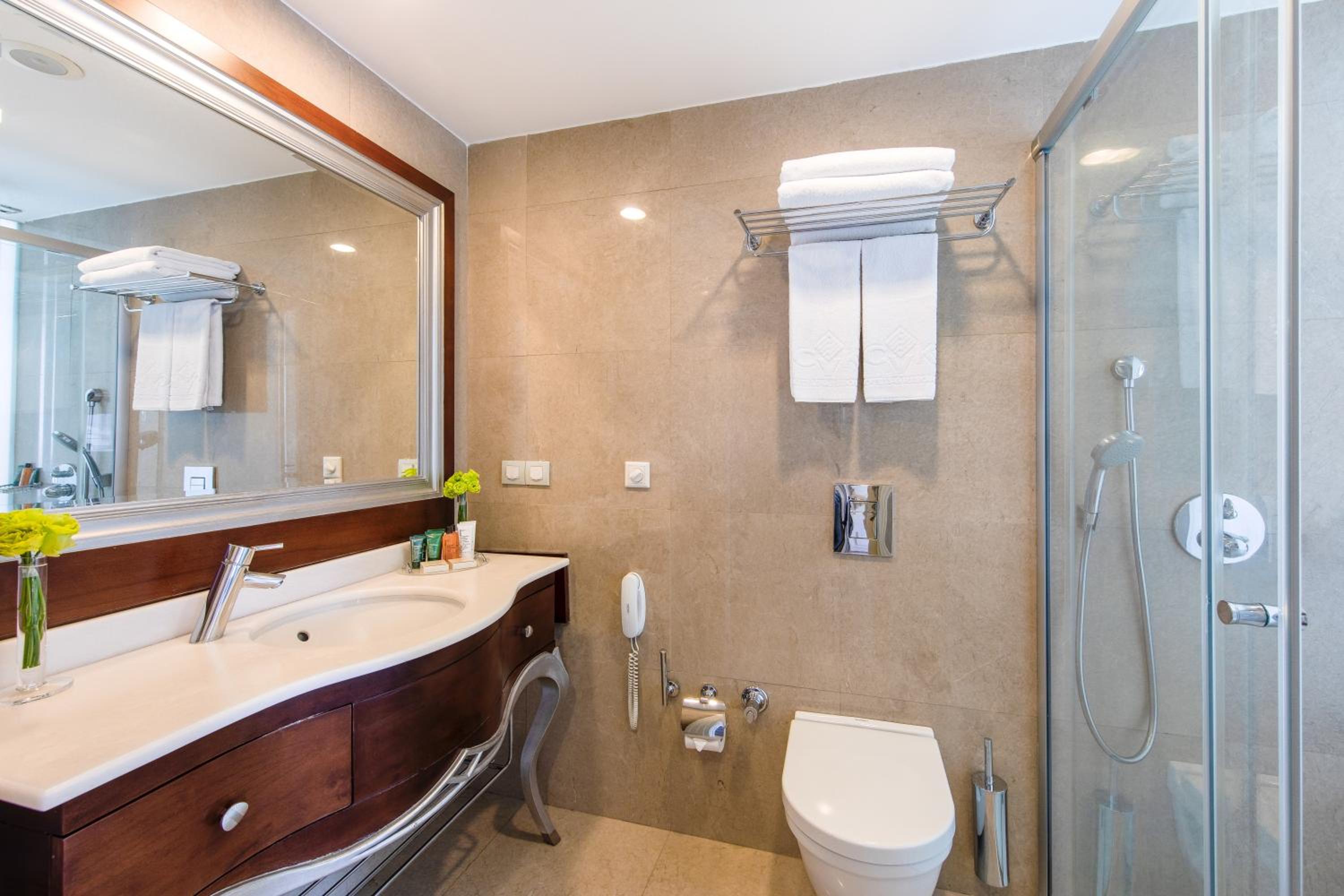CVK Taksim Hotel Istanbul - Image 23