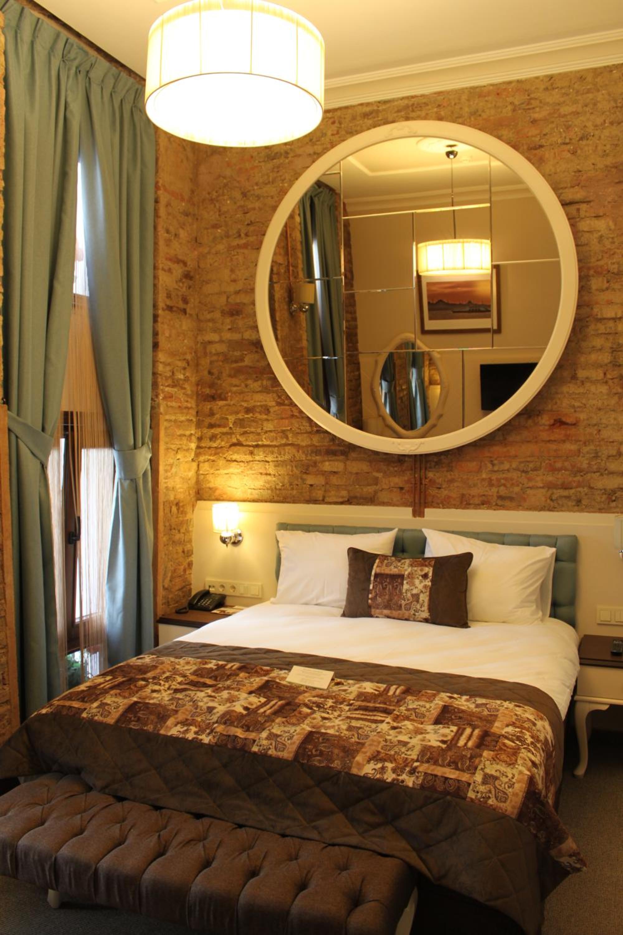 Collage Pera Hotel - Image 65
