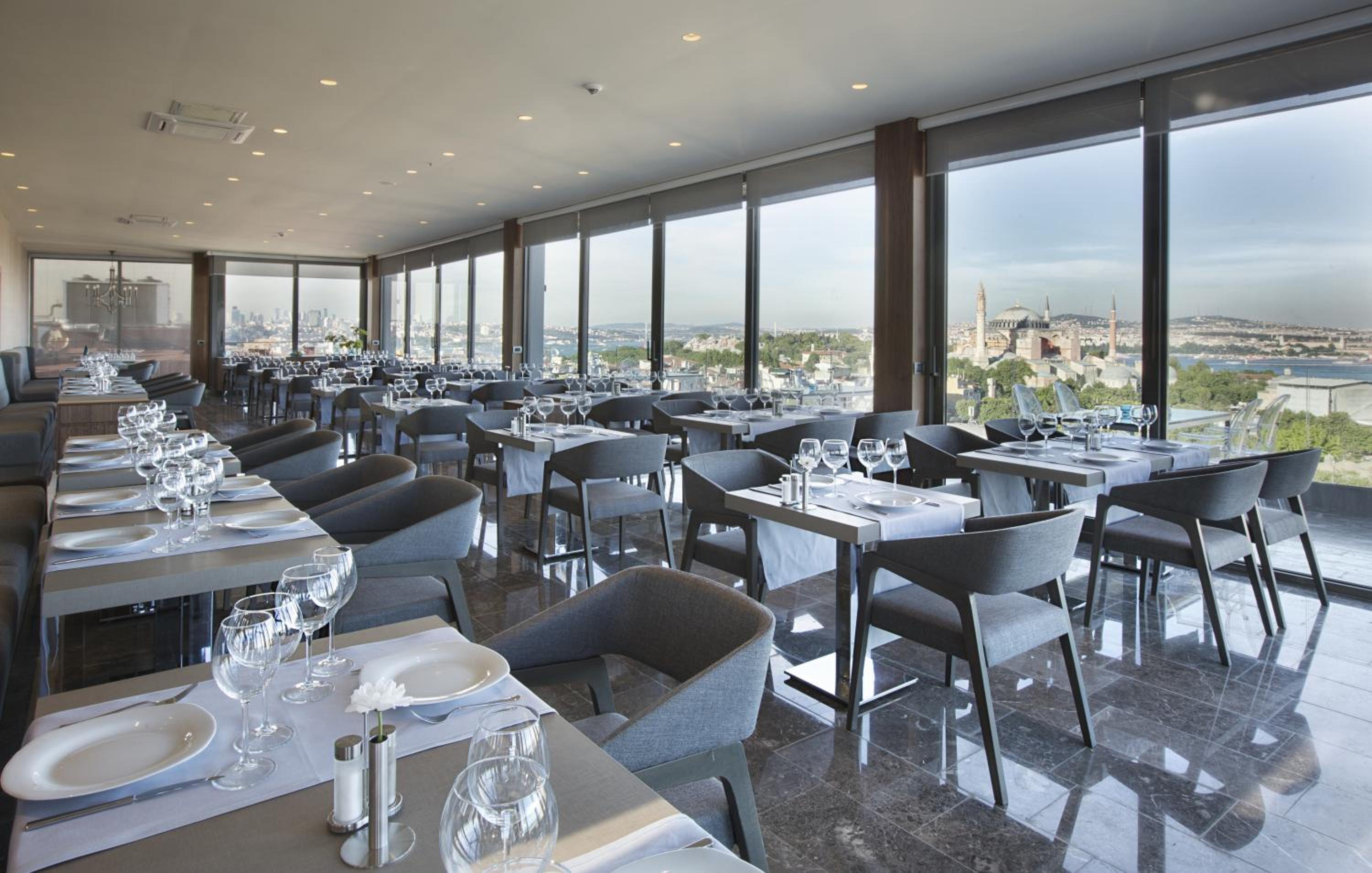 Hotel Arcadia Blue Istanbul - Image 12