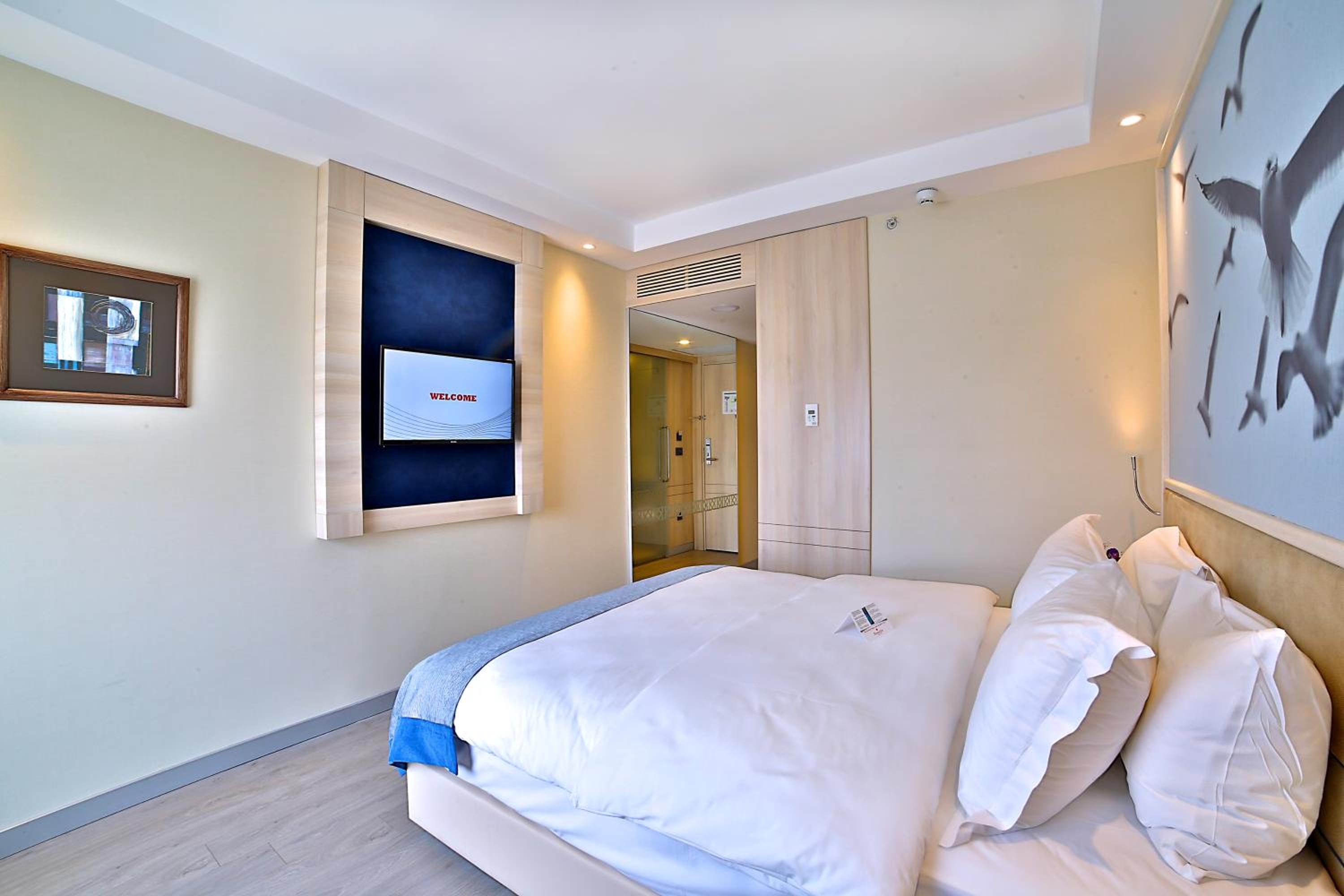 Ramada by Wyndham İstanbul Eski Şehir - Image 58