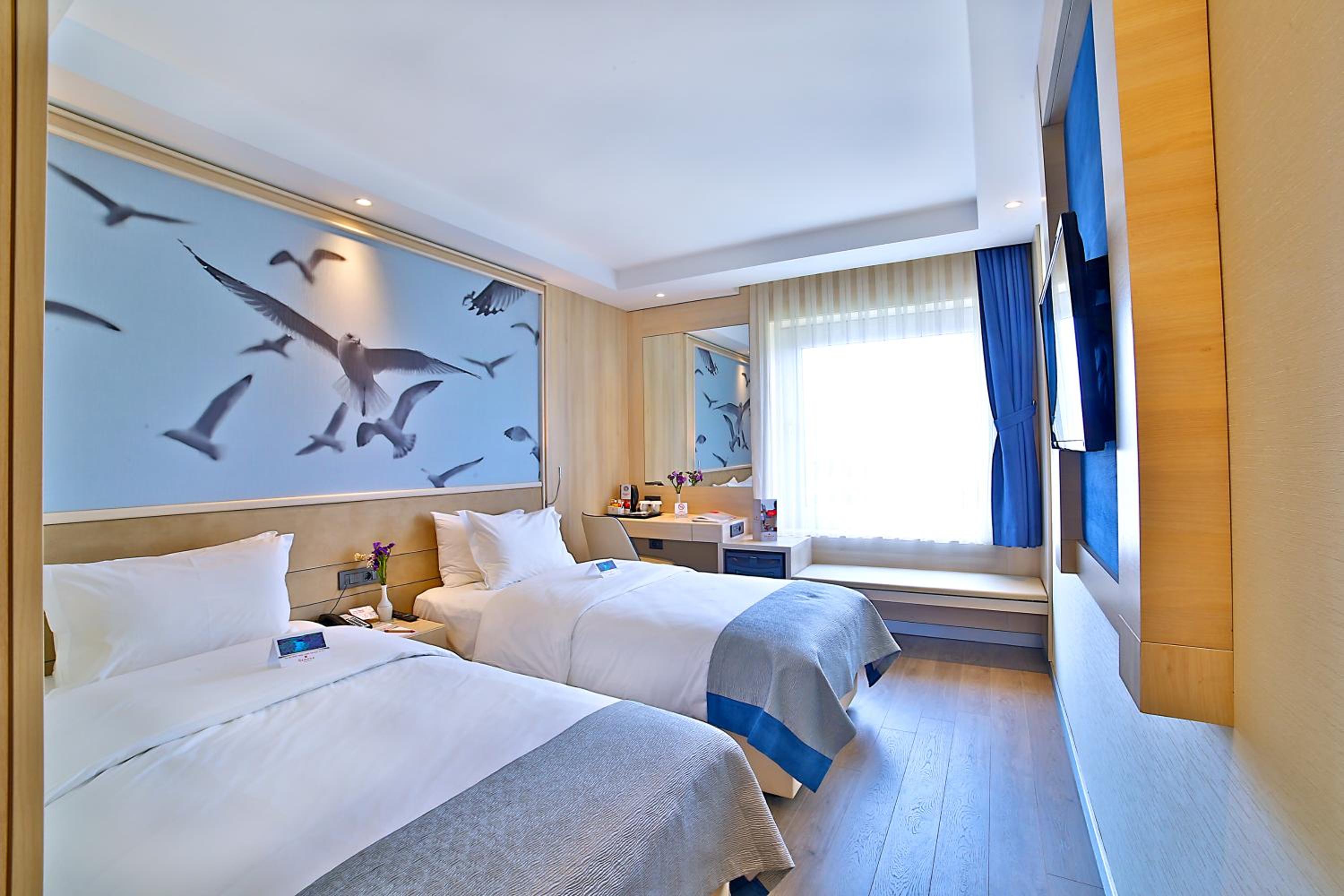 Ramada by Wyndham İstanbul Eski Şehir - Image 10