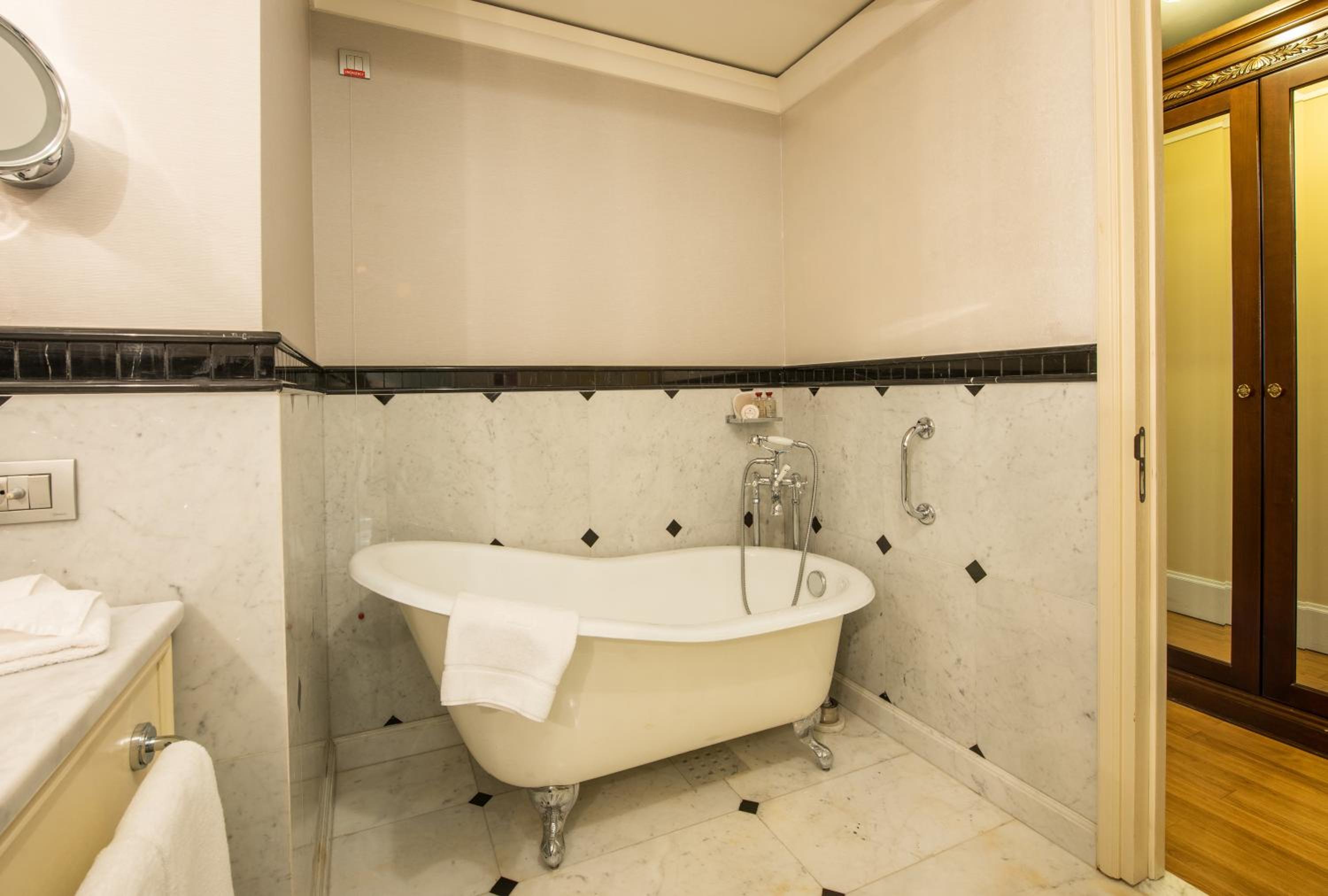Pera Palace Hotel - Image 56