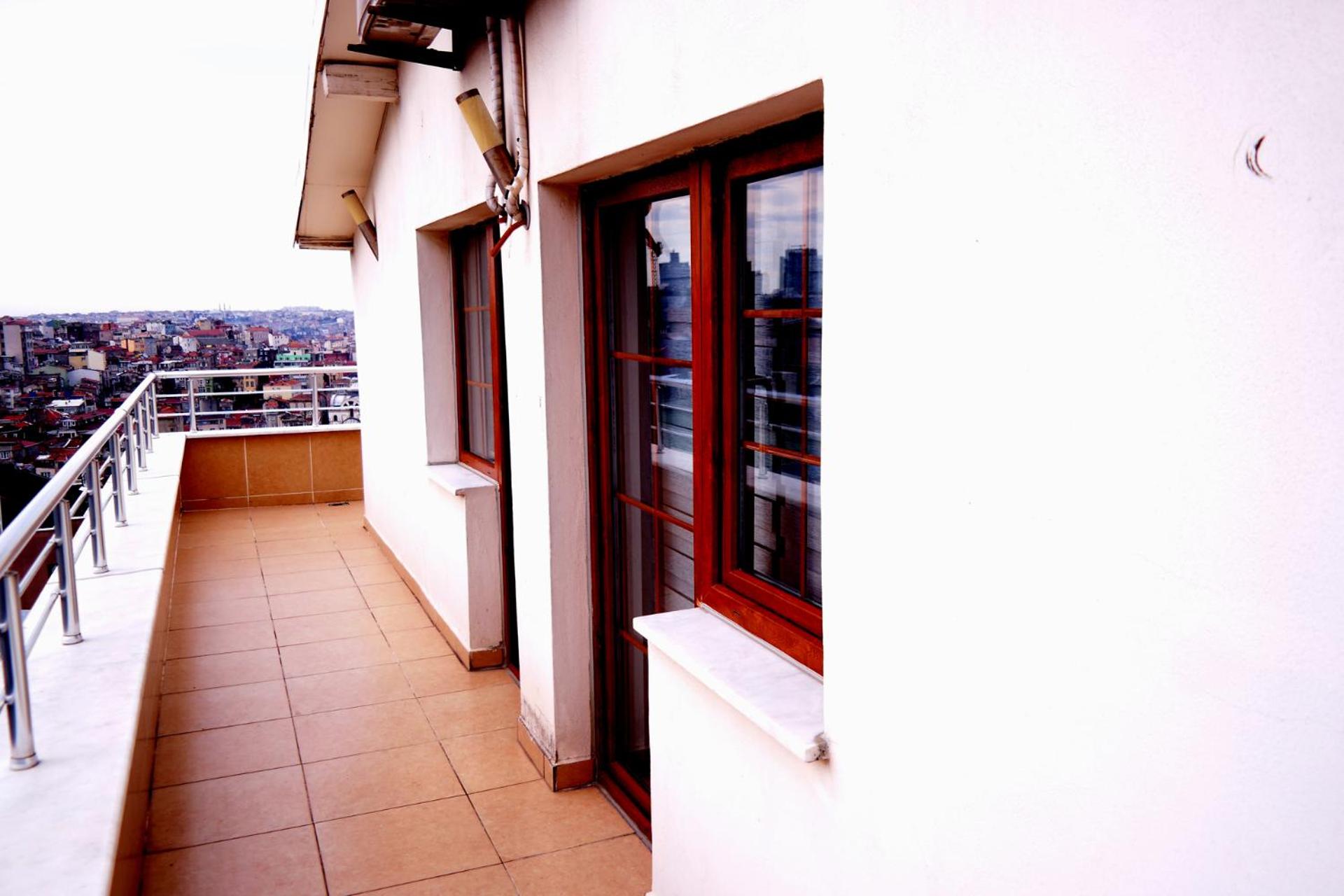 Sheriff Residence - Image 20
