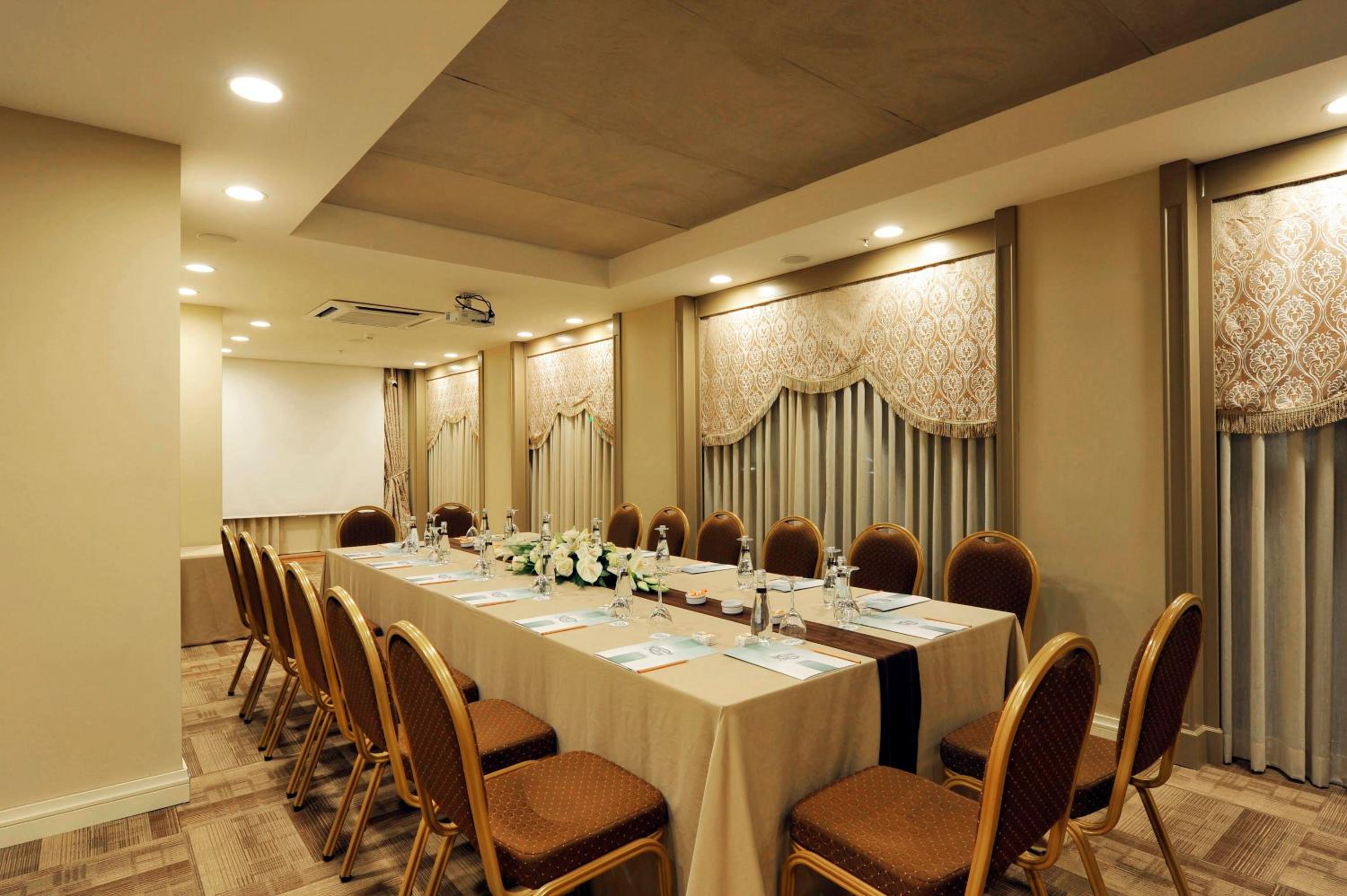 Hotel Yasmak Sultan - Image 38