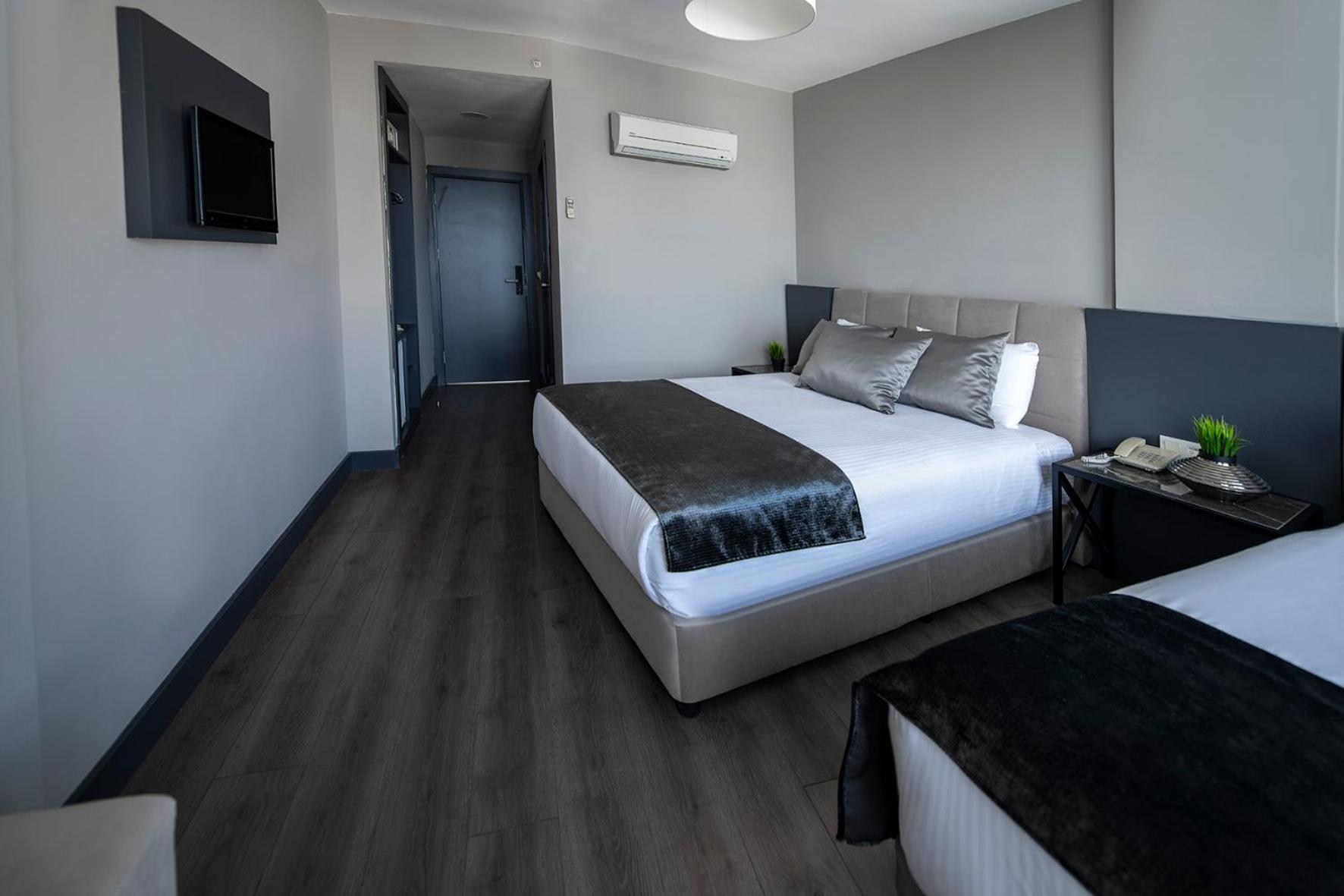 Tourist Hotel - Image 21