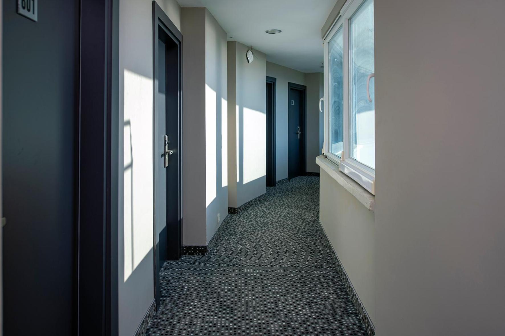 Tourist Hotel - Image 63