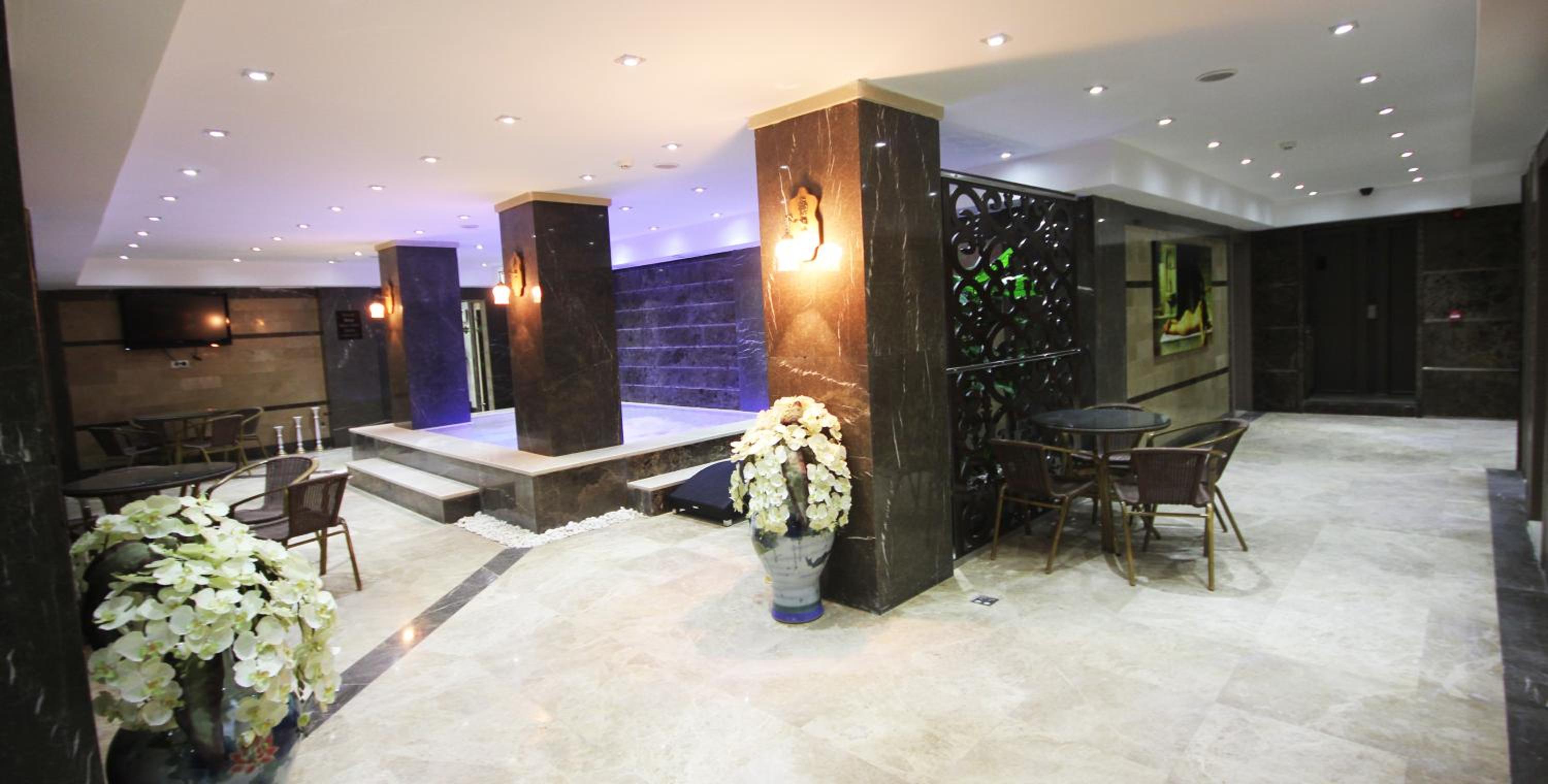 Grand Corner Boutique Hotel - Image 29